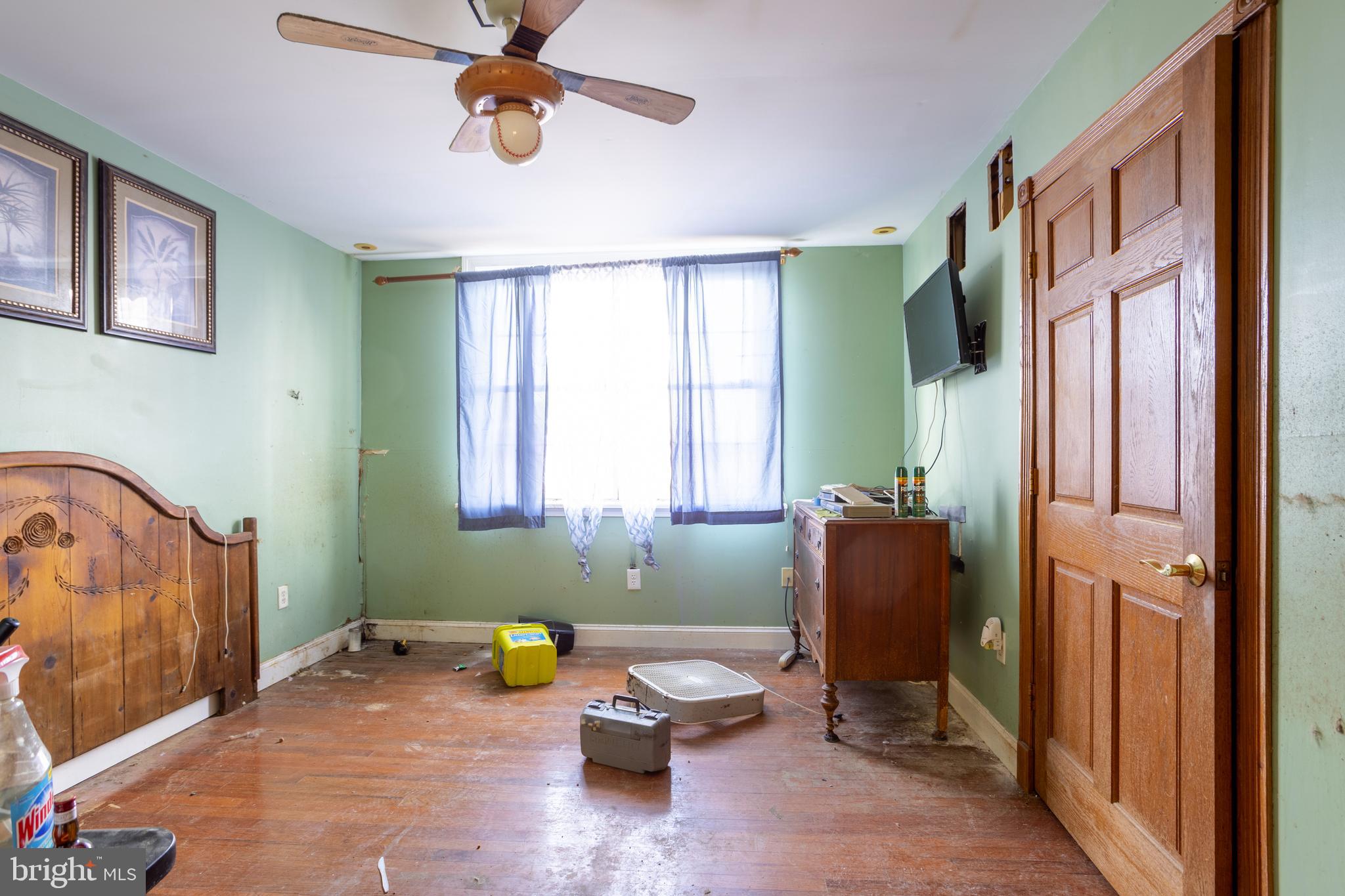 TAYLORS POINTE - Residential