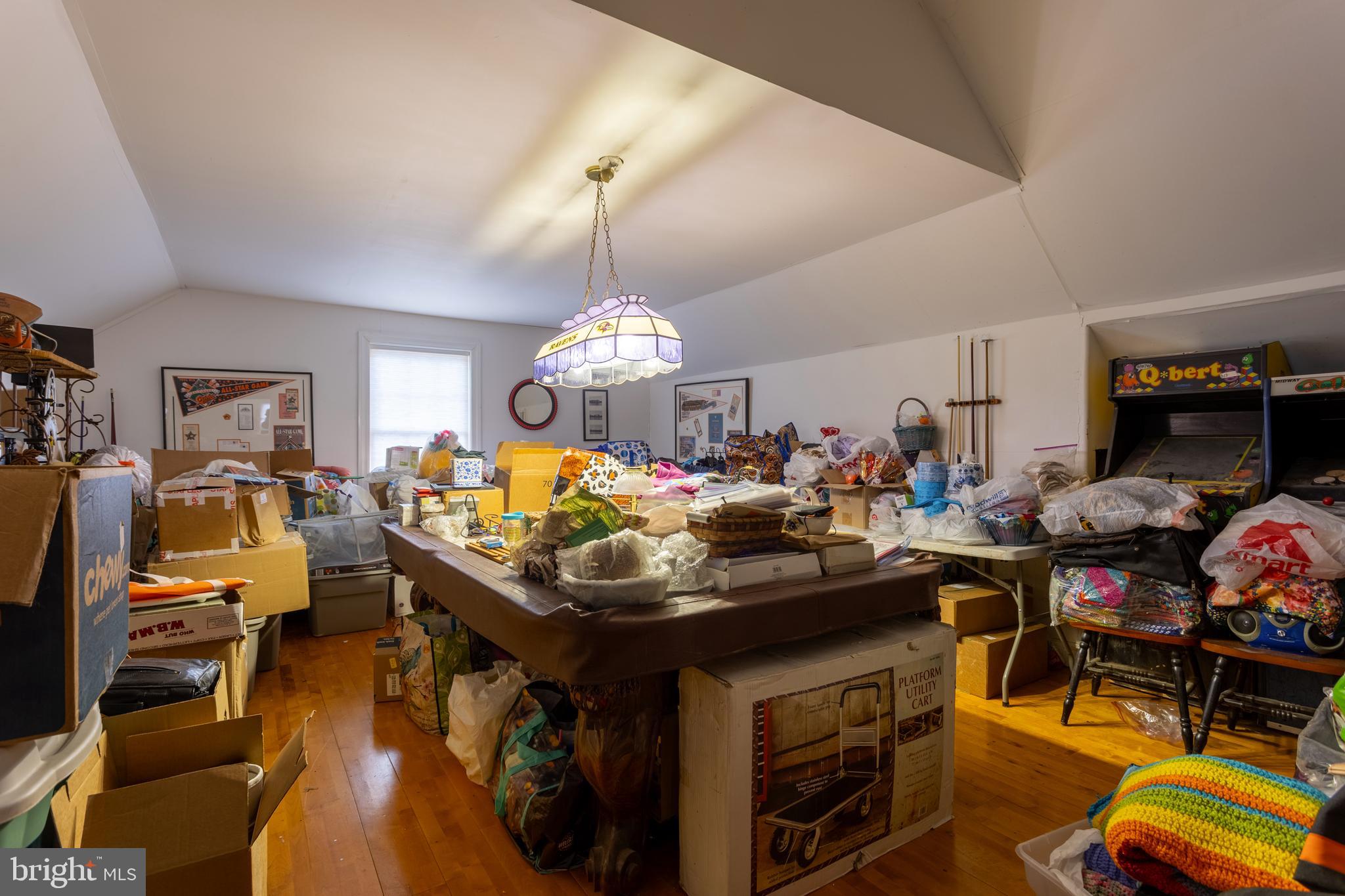 TAYLORS POINTE - Residential