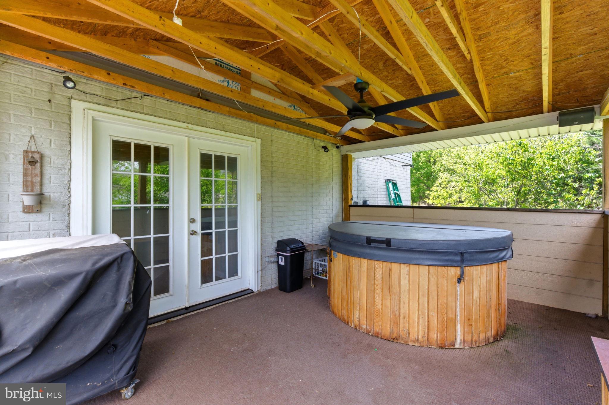 OPEQUON MEADOWS - Residential