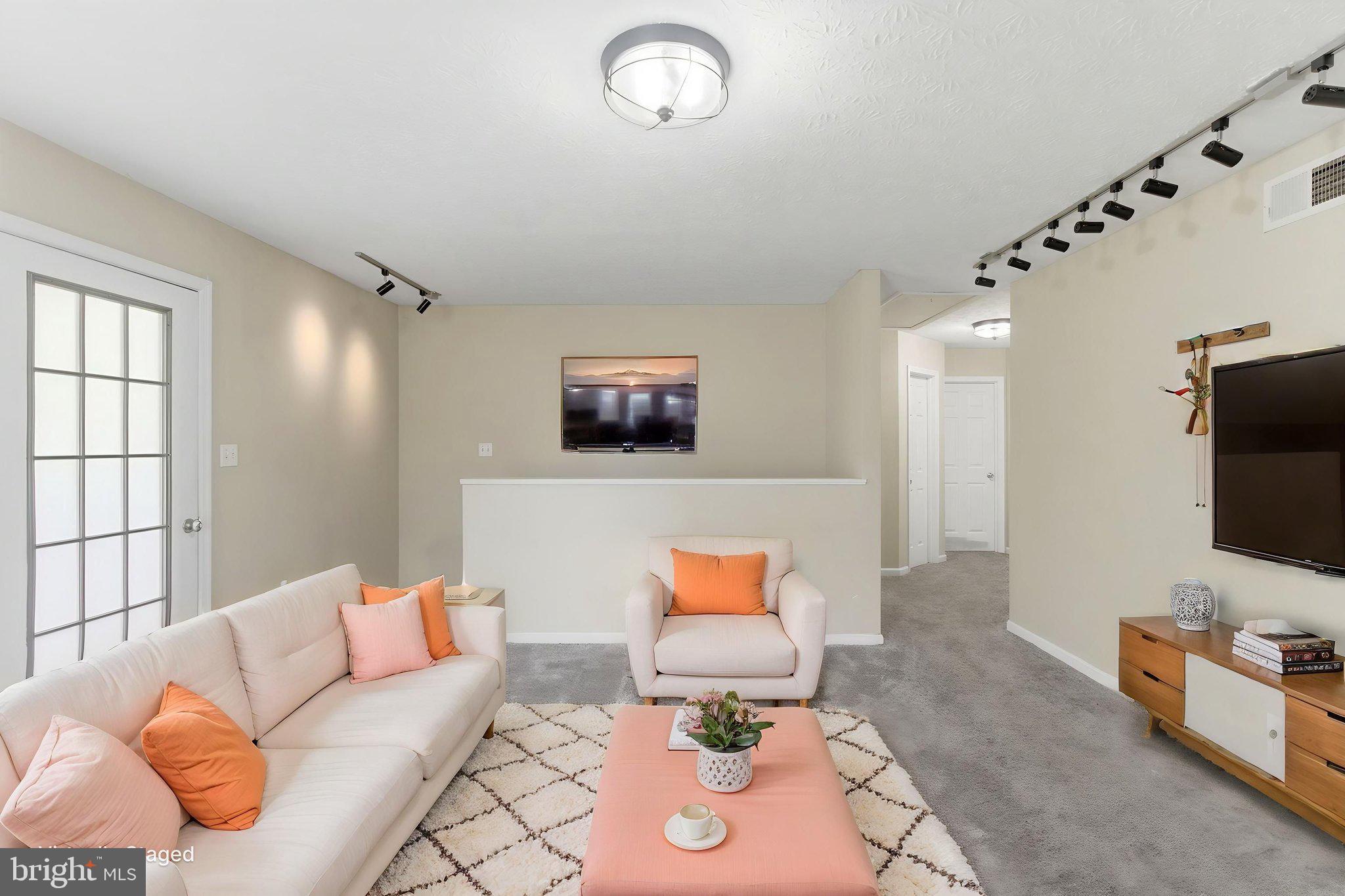 OPEQUON MEADOWS - Residential