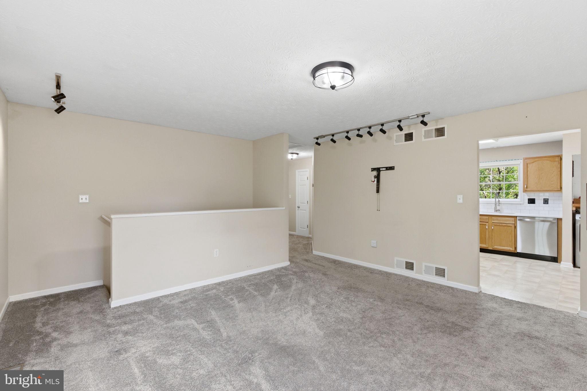 OPEQUON MEADOWS - Residential