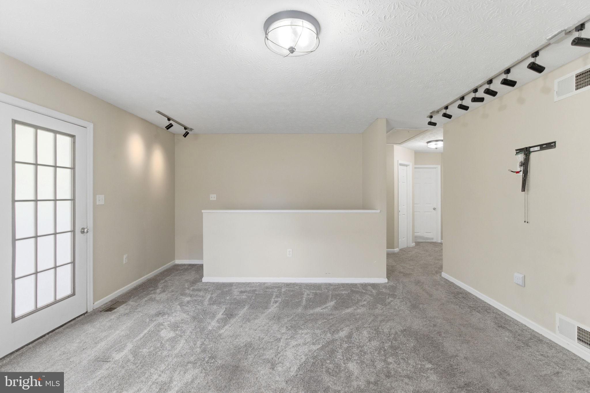 OPEQUON MEADOWS - Residential
