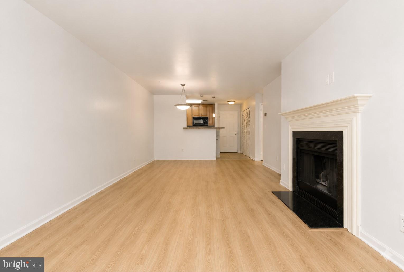 FOUR WINDS AT OAKTON - Residential