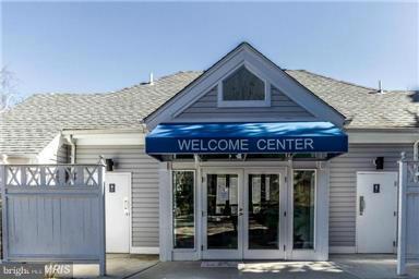 FOUR WINDS AT OAKTON - Residential