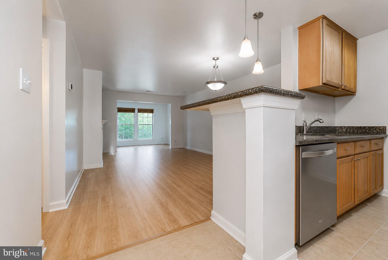 FOUR WINDS AT OAKTON - Residential