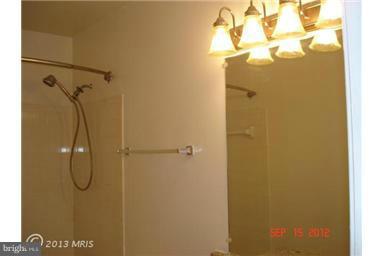 FOUR WINDS AT OAKTON - Residential