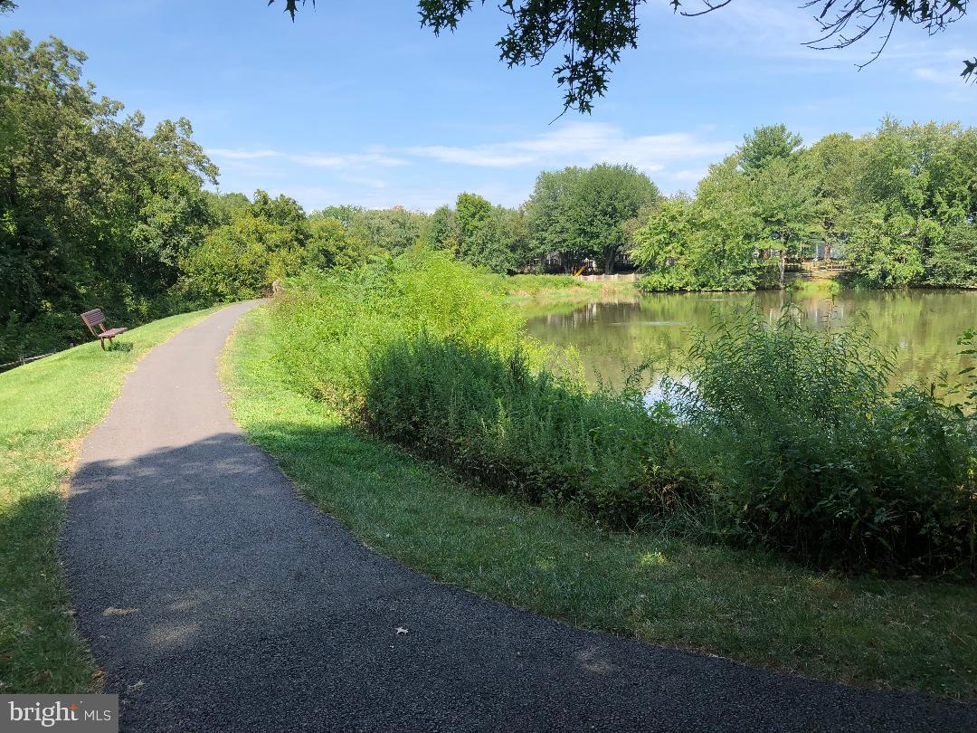 FRANKLIN FARM - Residential Lease