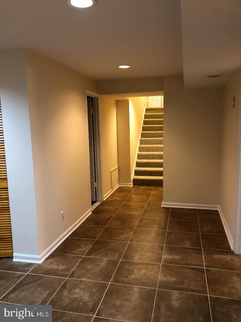 FRANKLIN FARM - Residential Lease