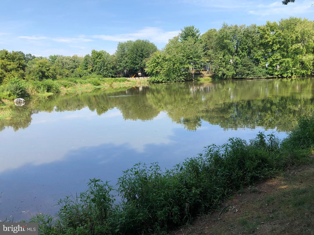 FRANKLIN FARM - Residential Lease