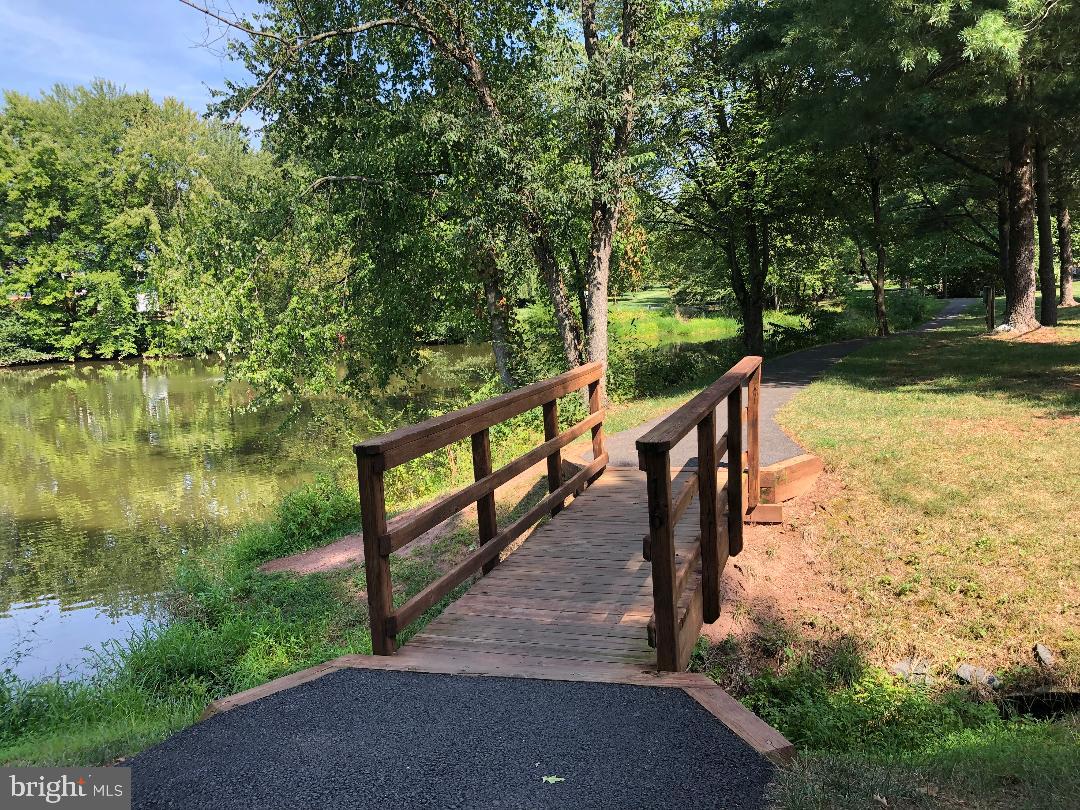 FRANKLIN FARM - Residential Lease