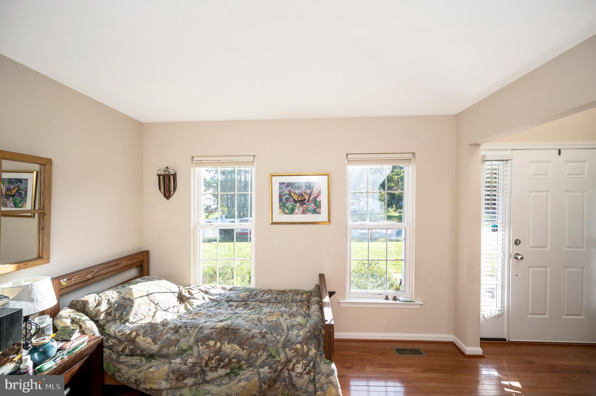 WESTBURY - Residential