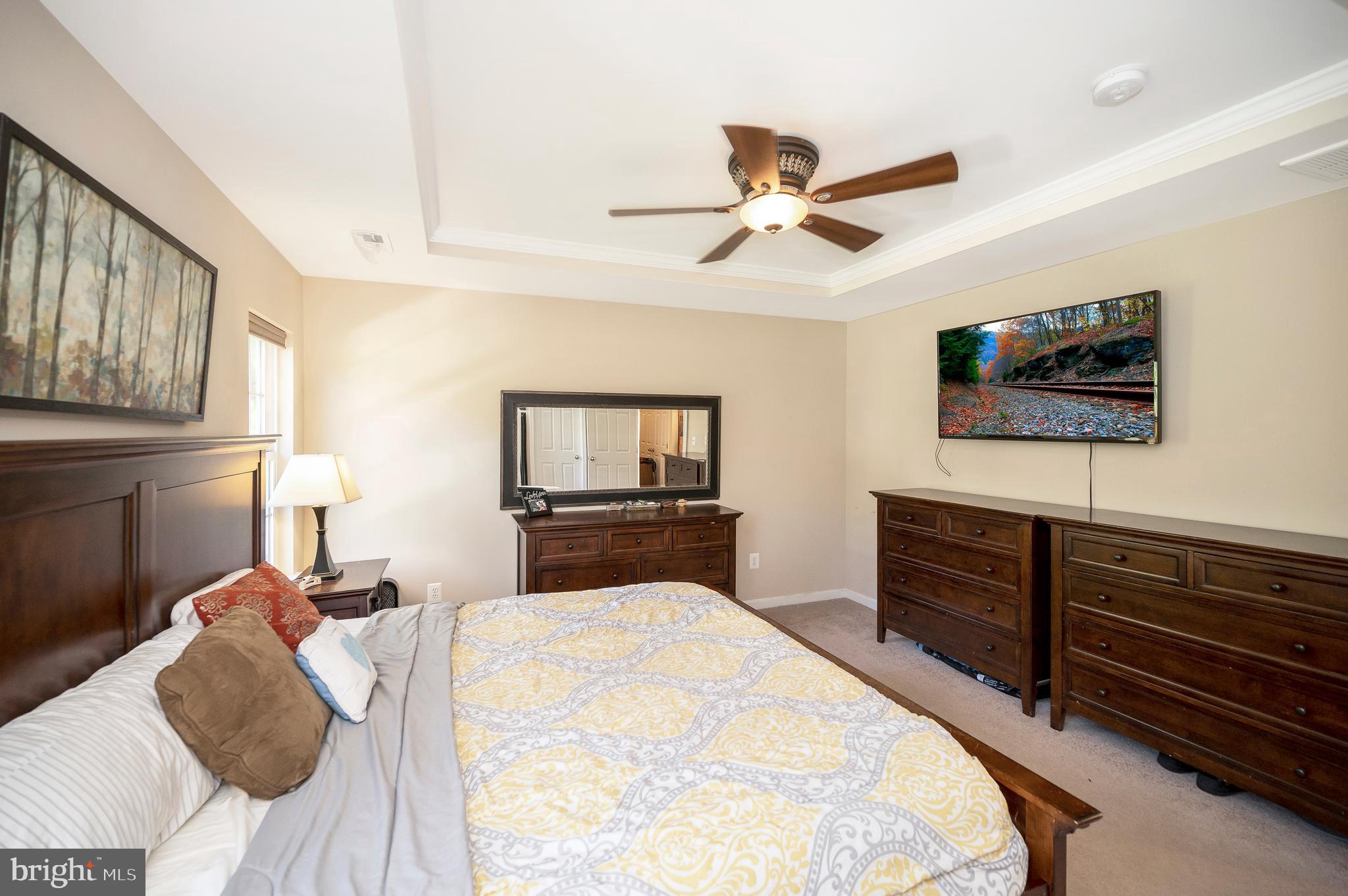 WESTBURY - Residential