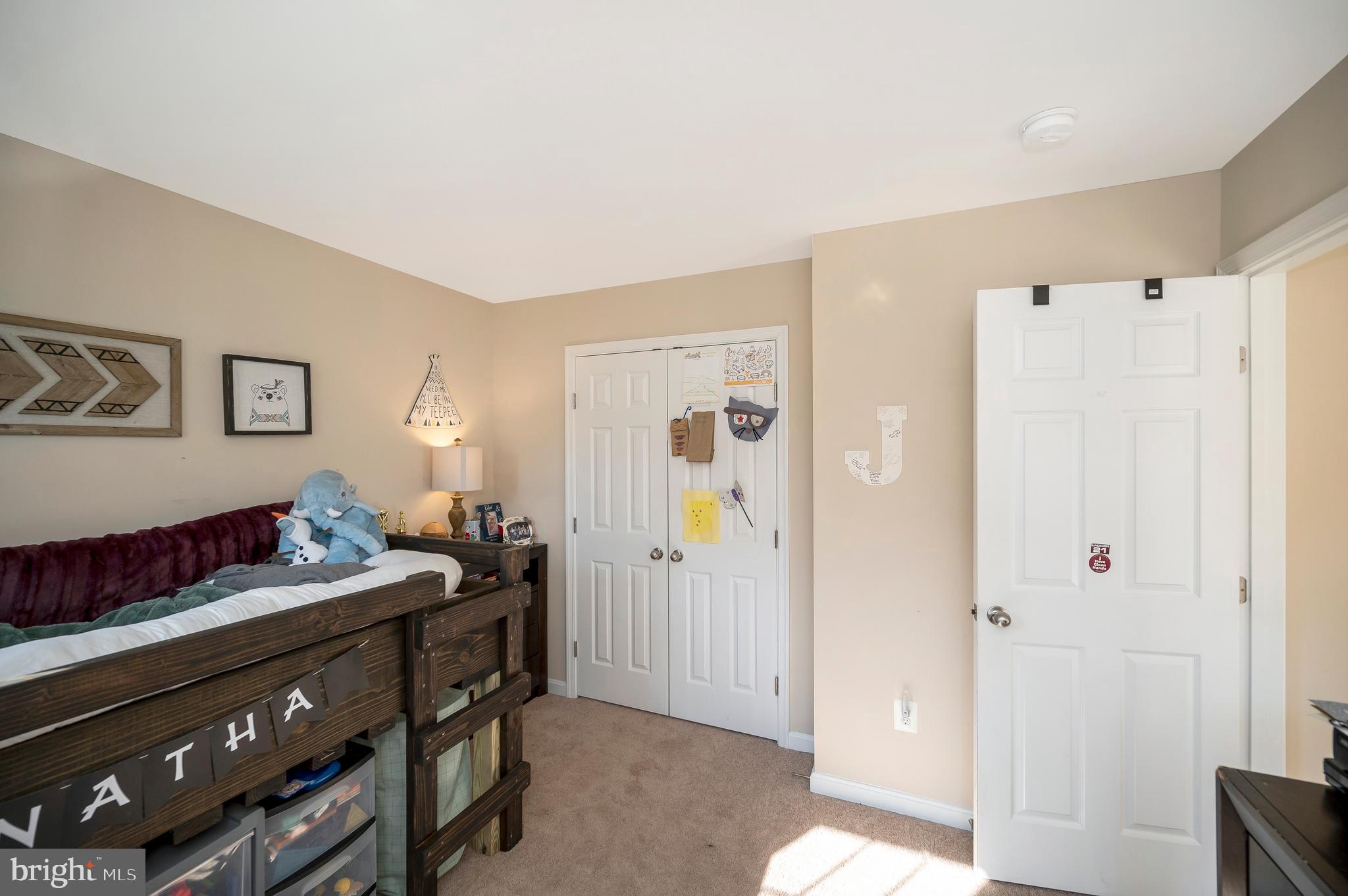 WESTBURY - Residential