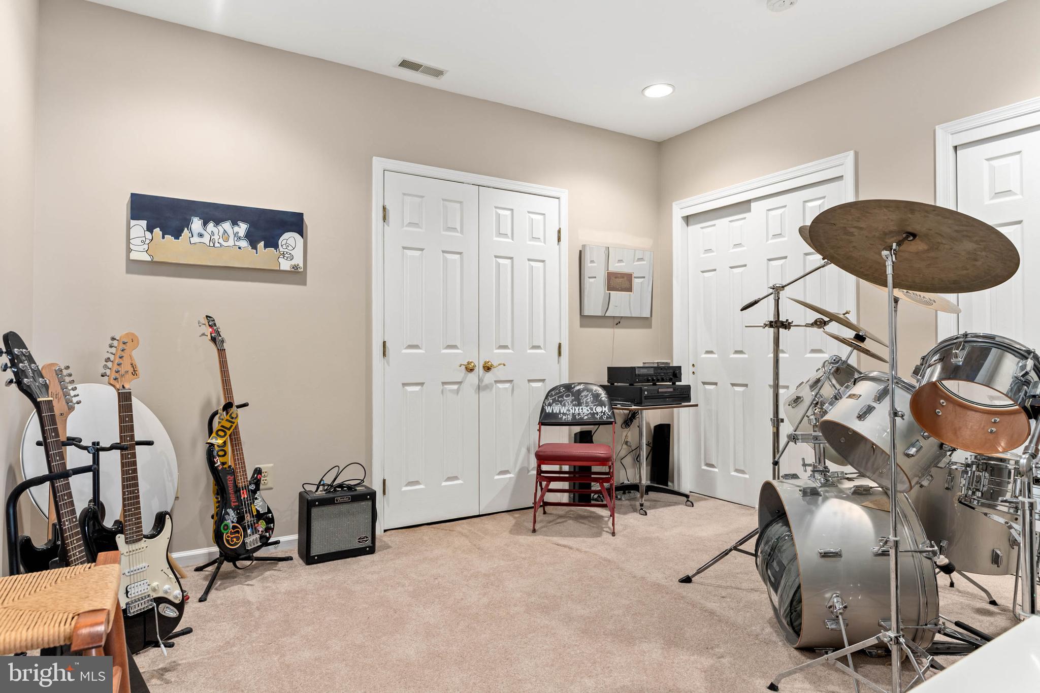 MERION HILL - Residential