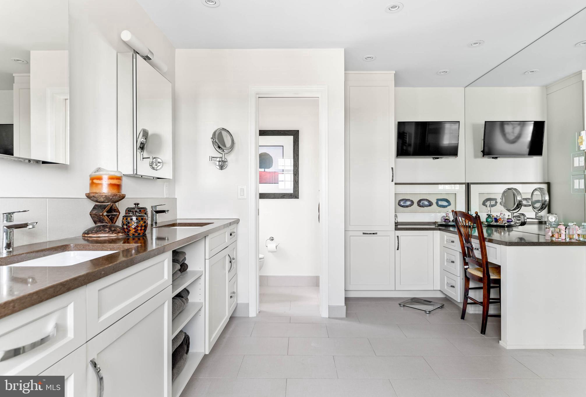 MERION HILL - Residential