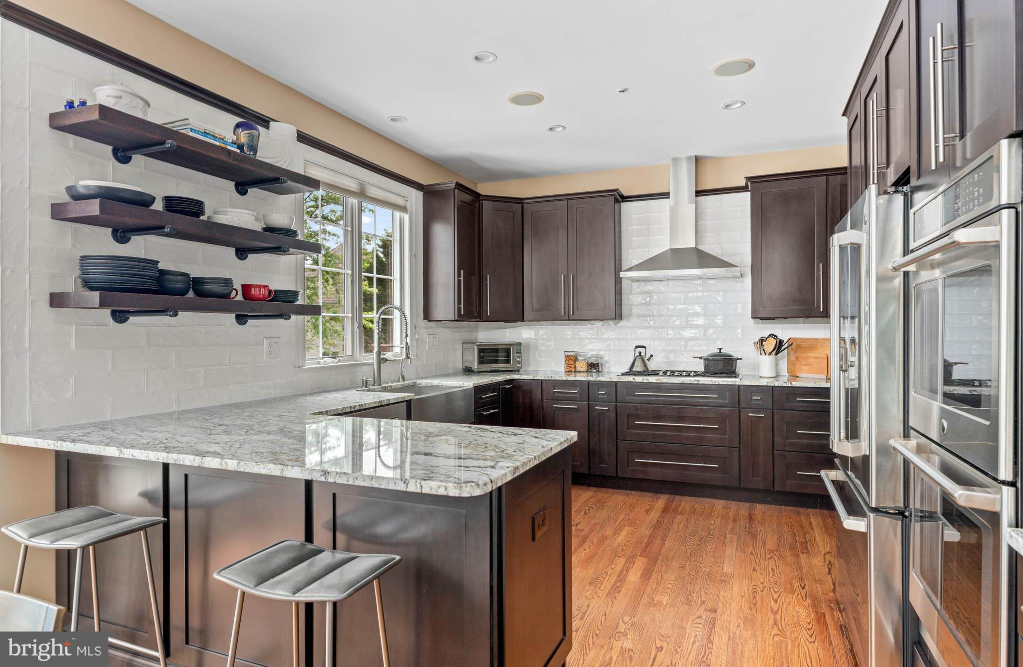 MERION HILL - Residential