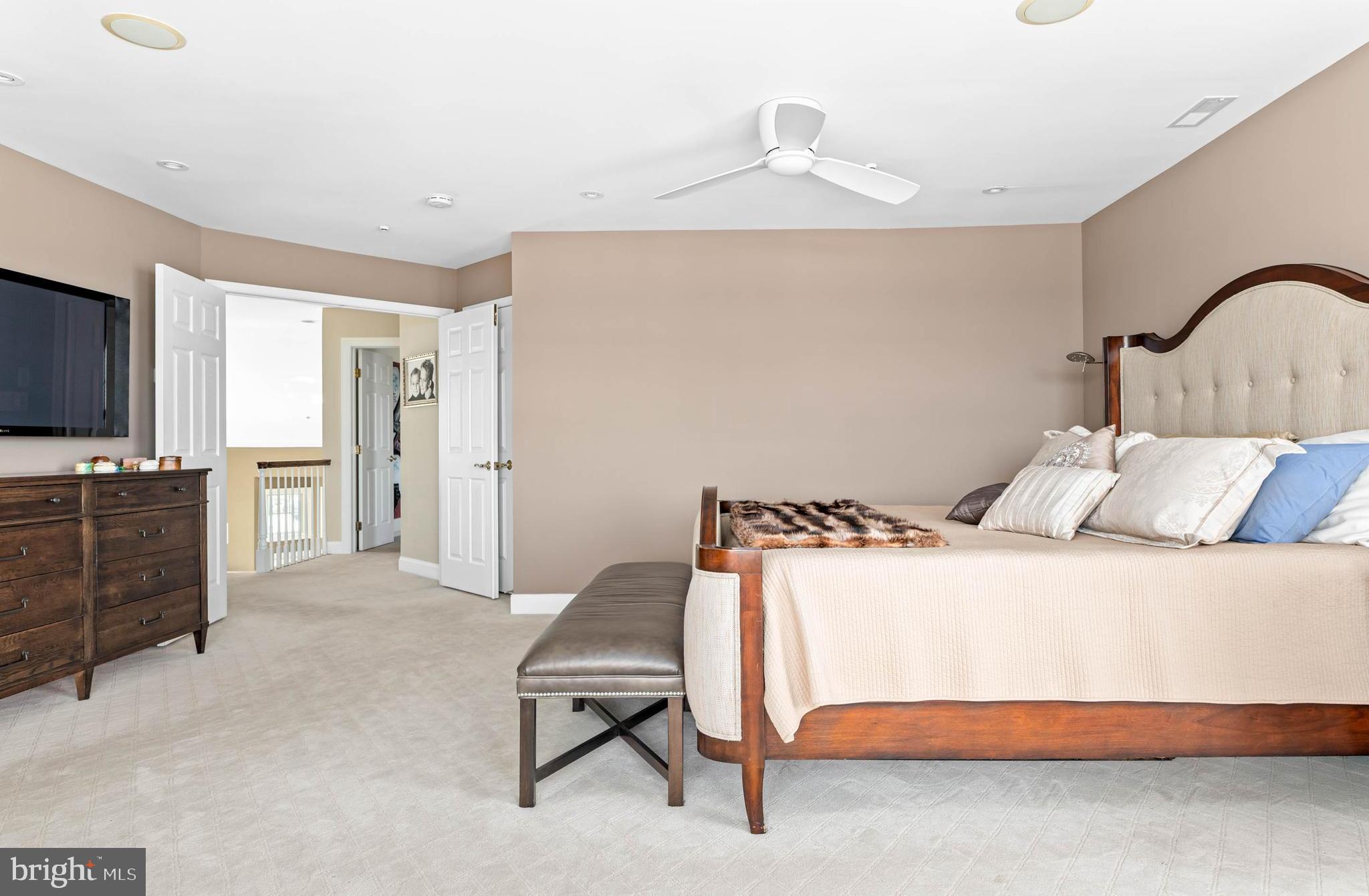 MERION HILL - Residential