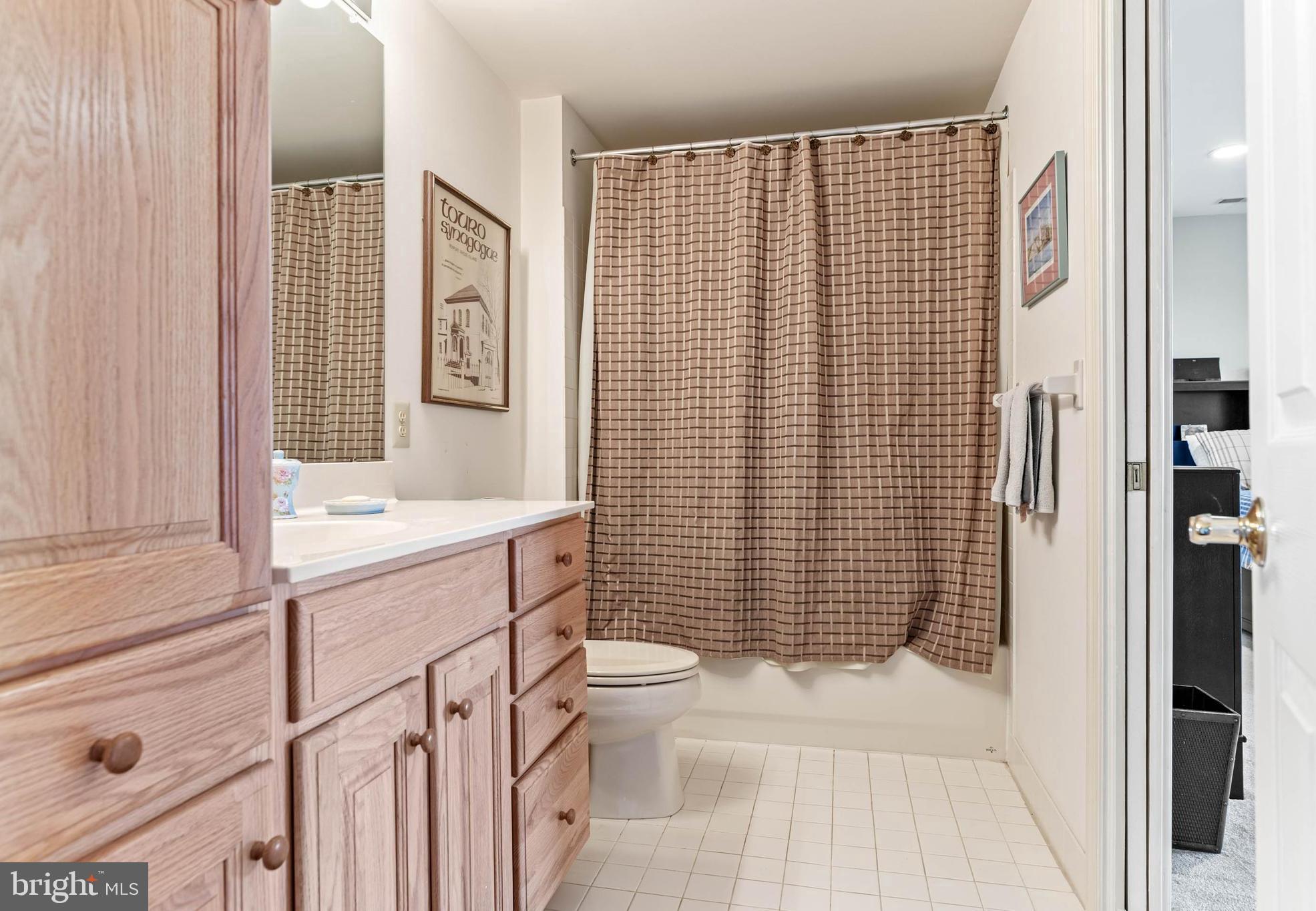 MERION HILL - Residential