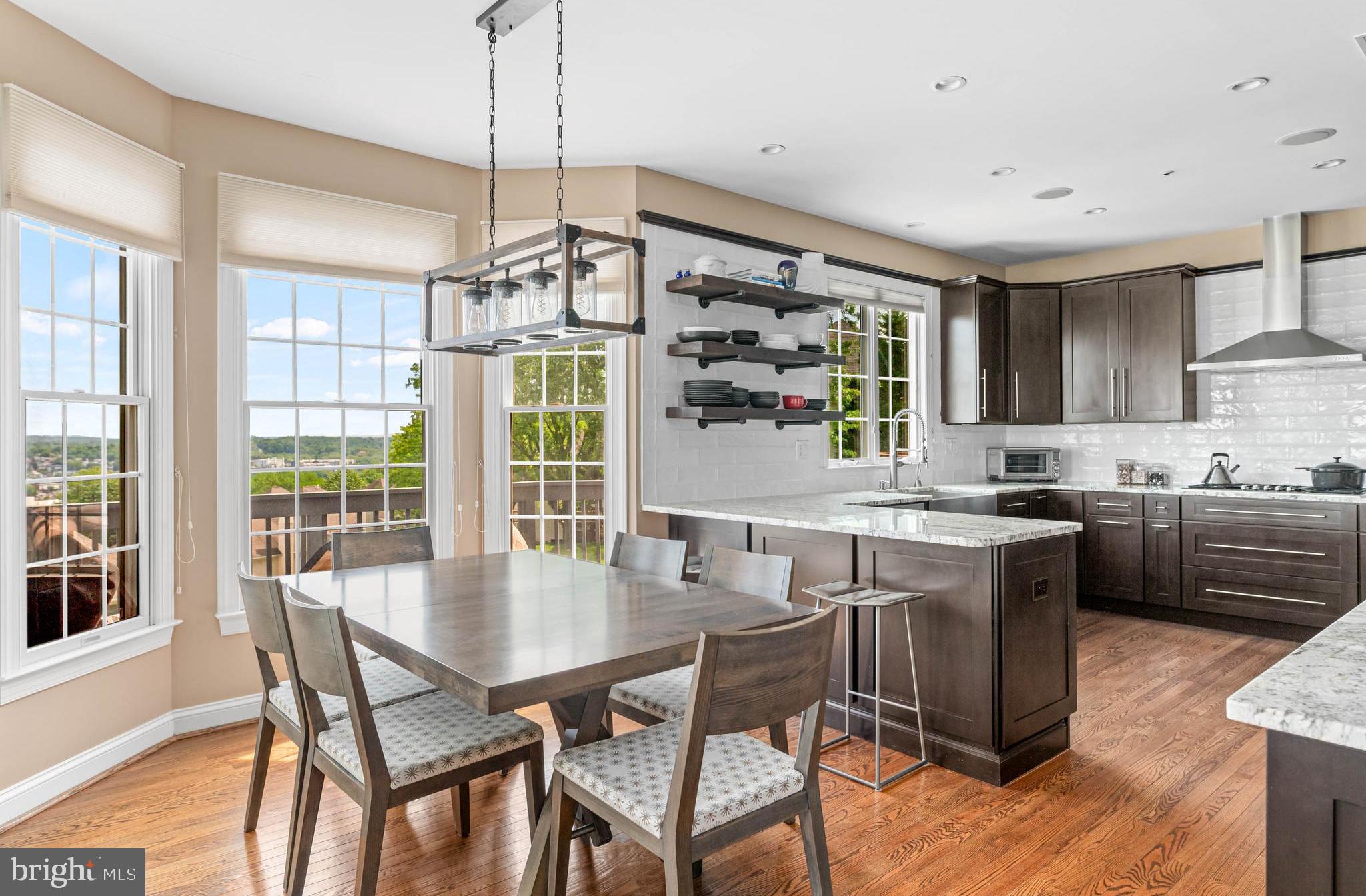 MERION HILL - Residential