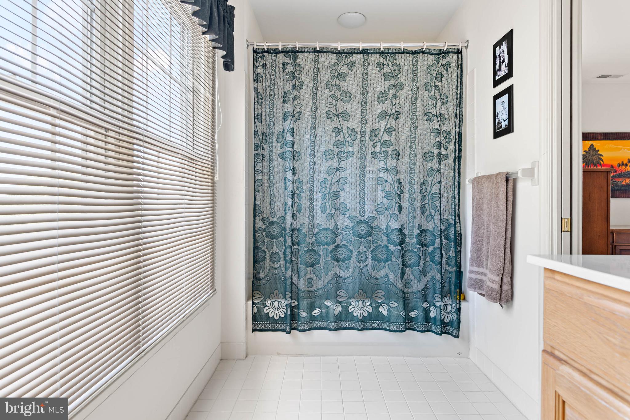 MERION HILL - Residential