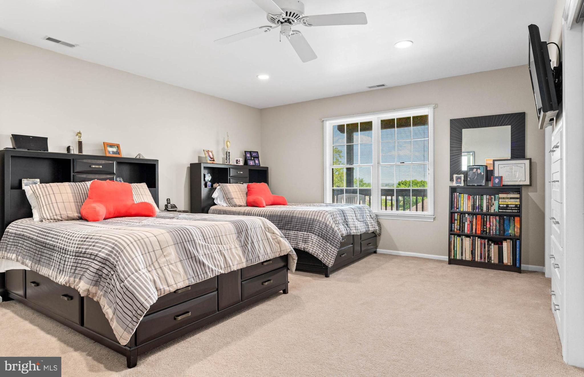 MERION HILL - Residential