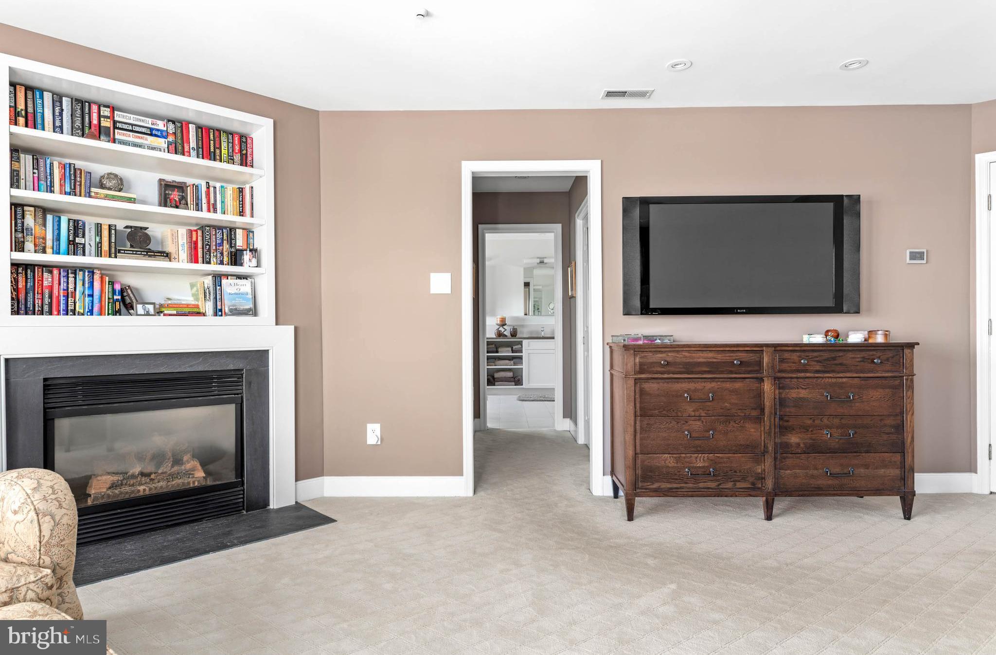 MERION HILL - Residential