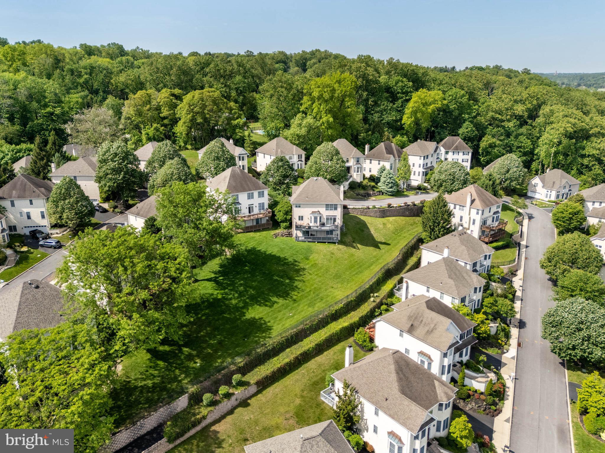 MERION HILL - Residential