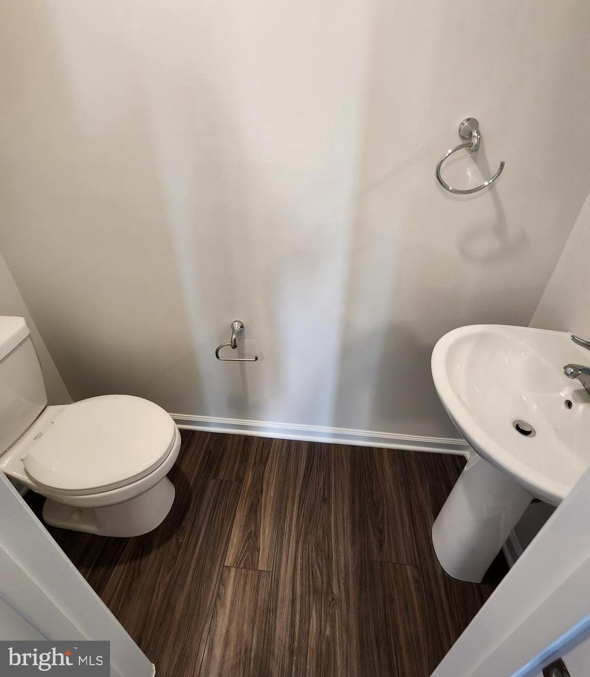 RED CLOVER MEADOWS - Residential Lease