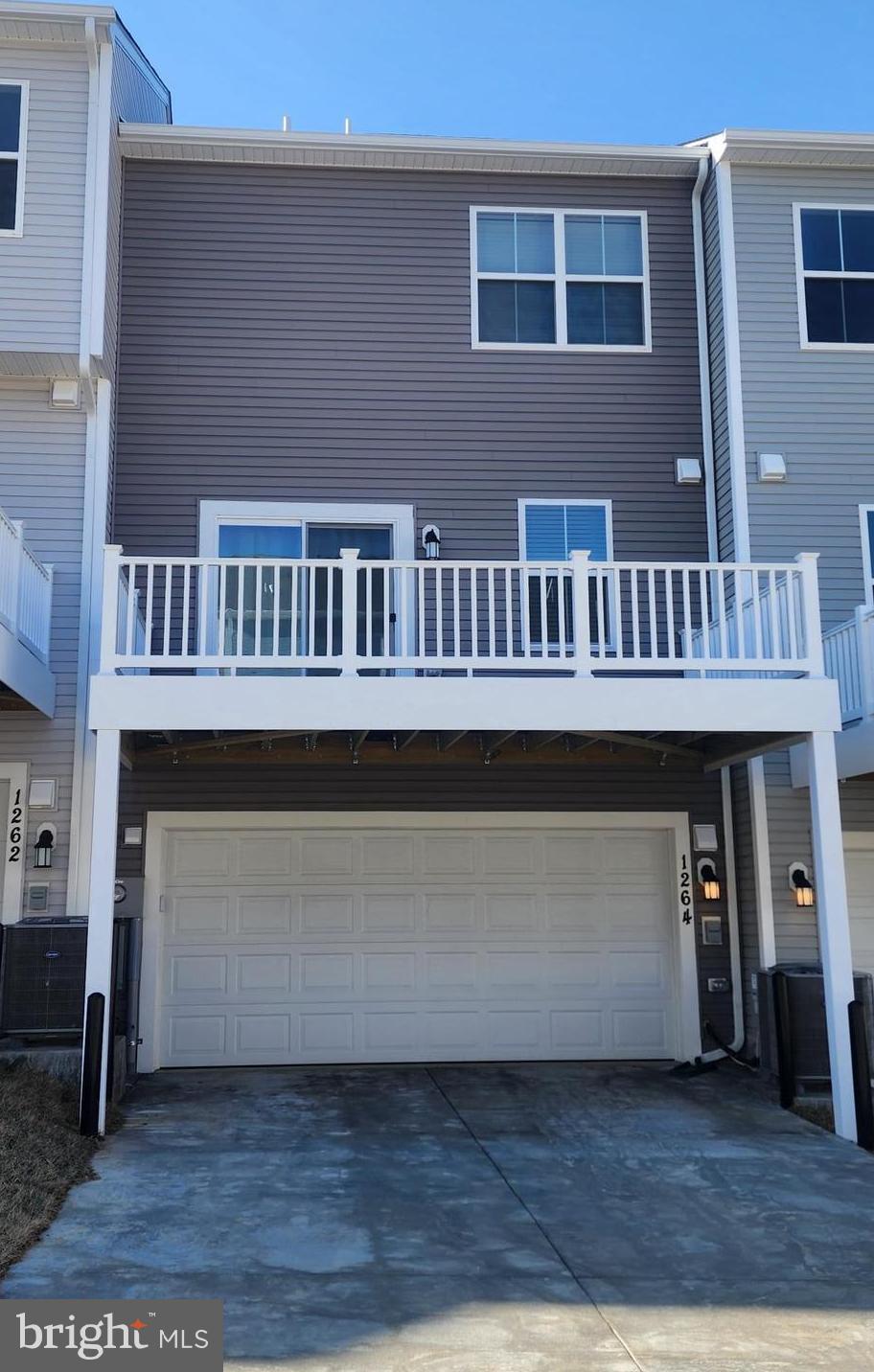 RED CLOVER MEADOWS - Residential Lease