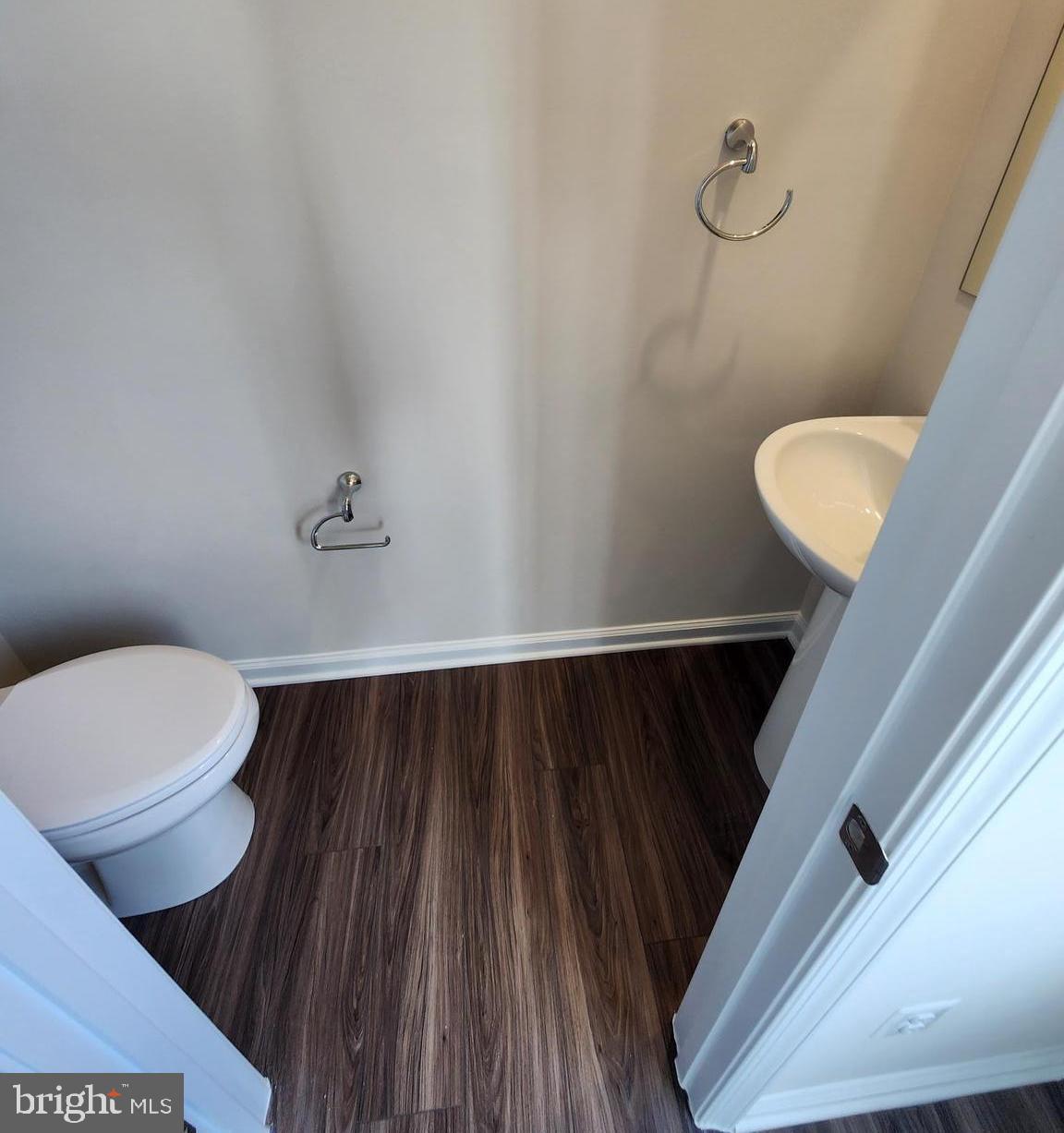 RED CLOVER MEADOWS - Residential Lease