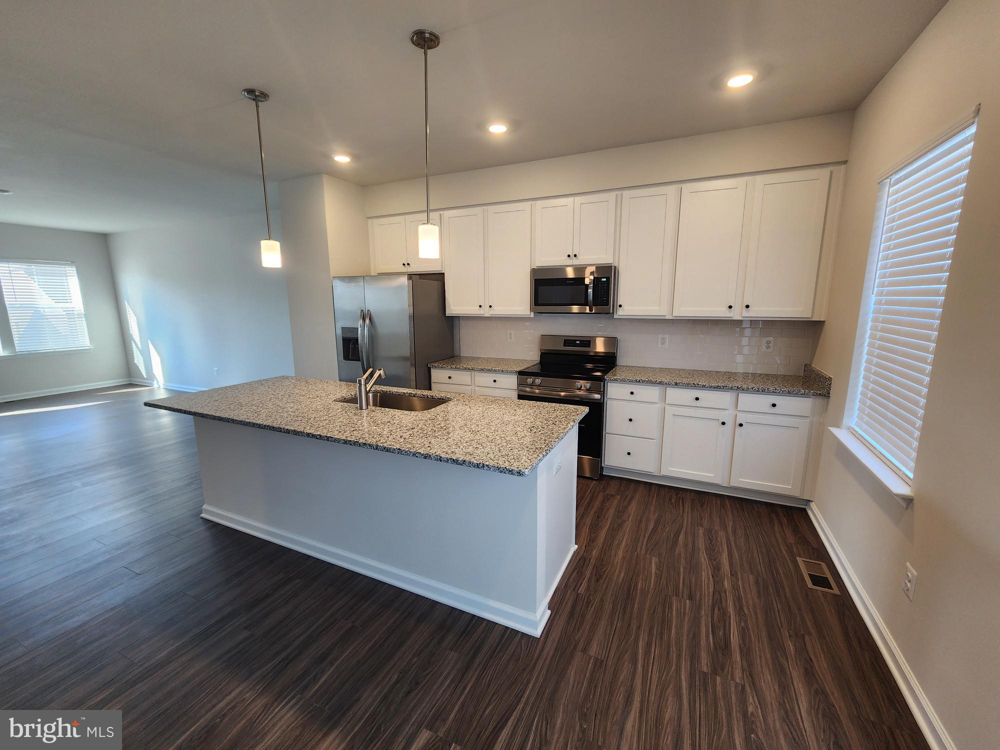 RED CLOVER MEADOWS - Residential Lease