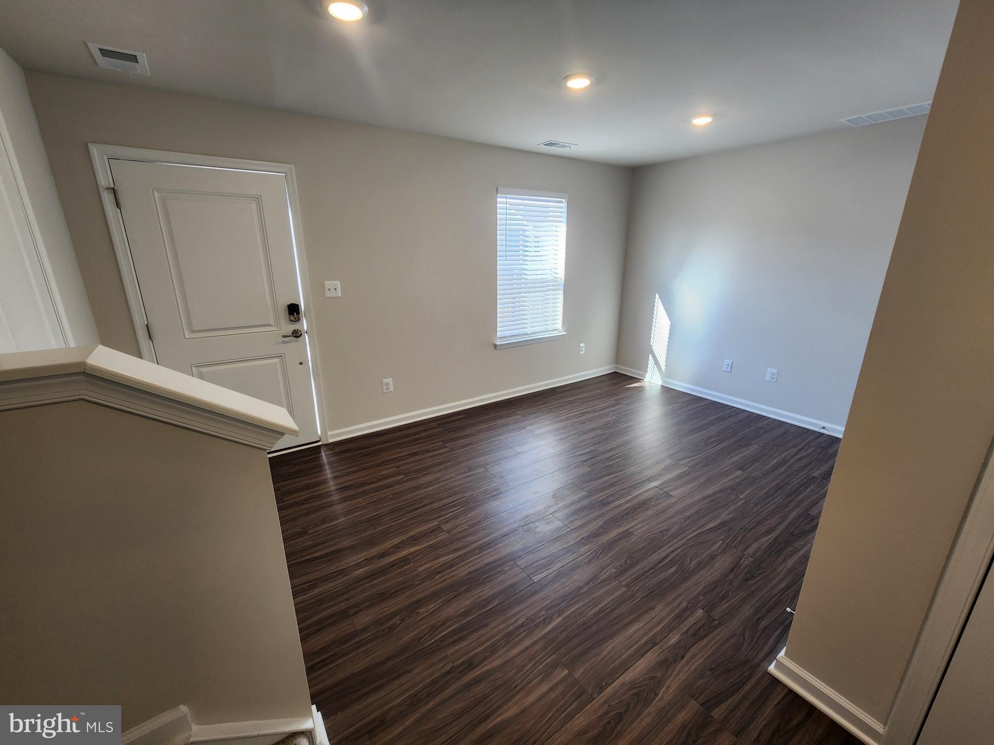 RED CLOVER MEADOWS - Residential Lease