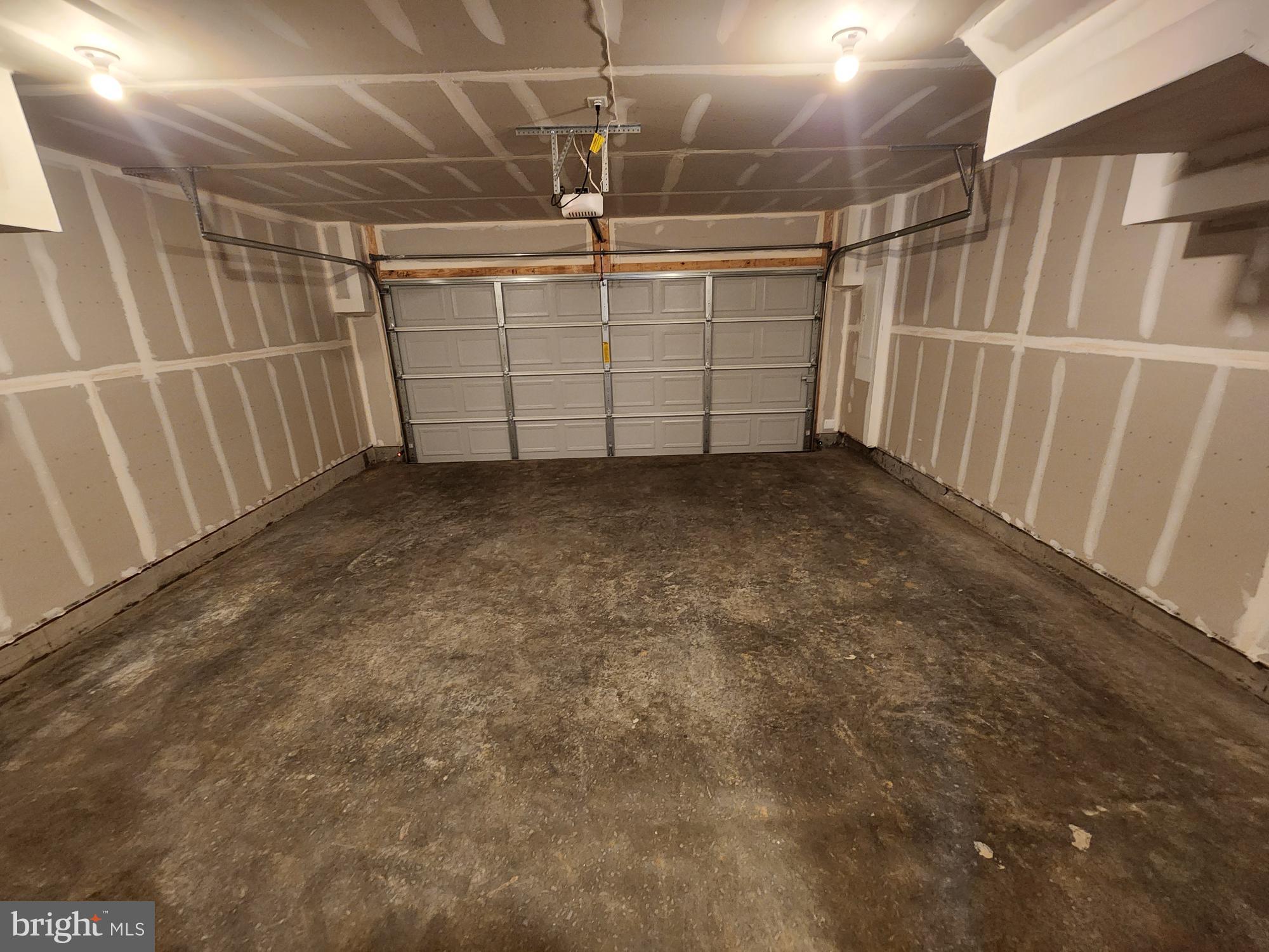 RED CLOVER MEADOWS - Residential Lease