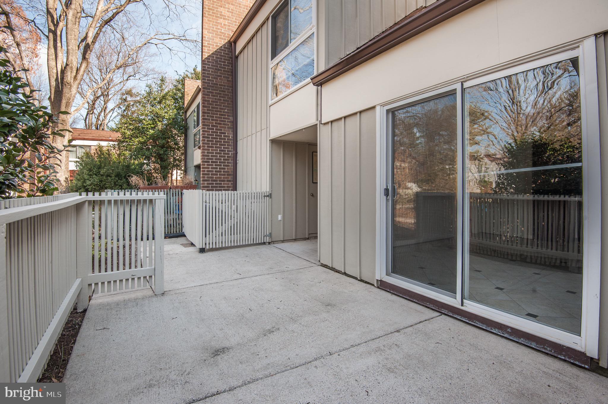 RESTON - Residential Lease