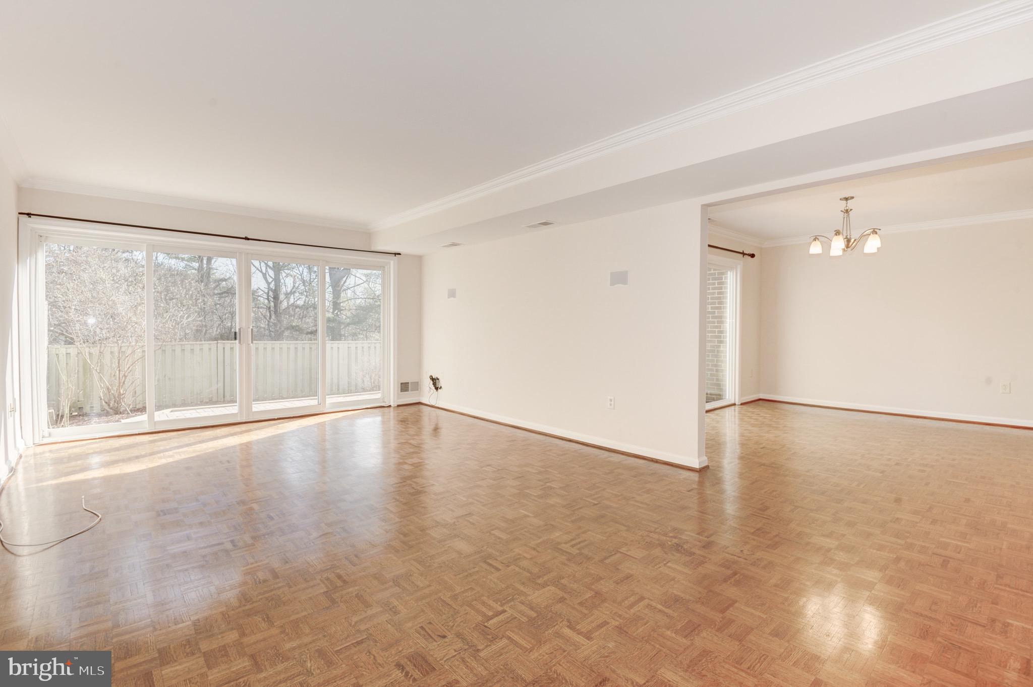 RESTON - Residential Lease