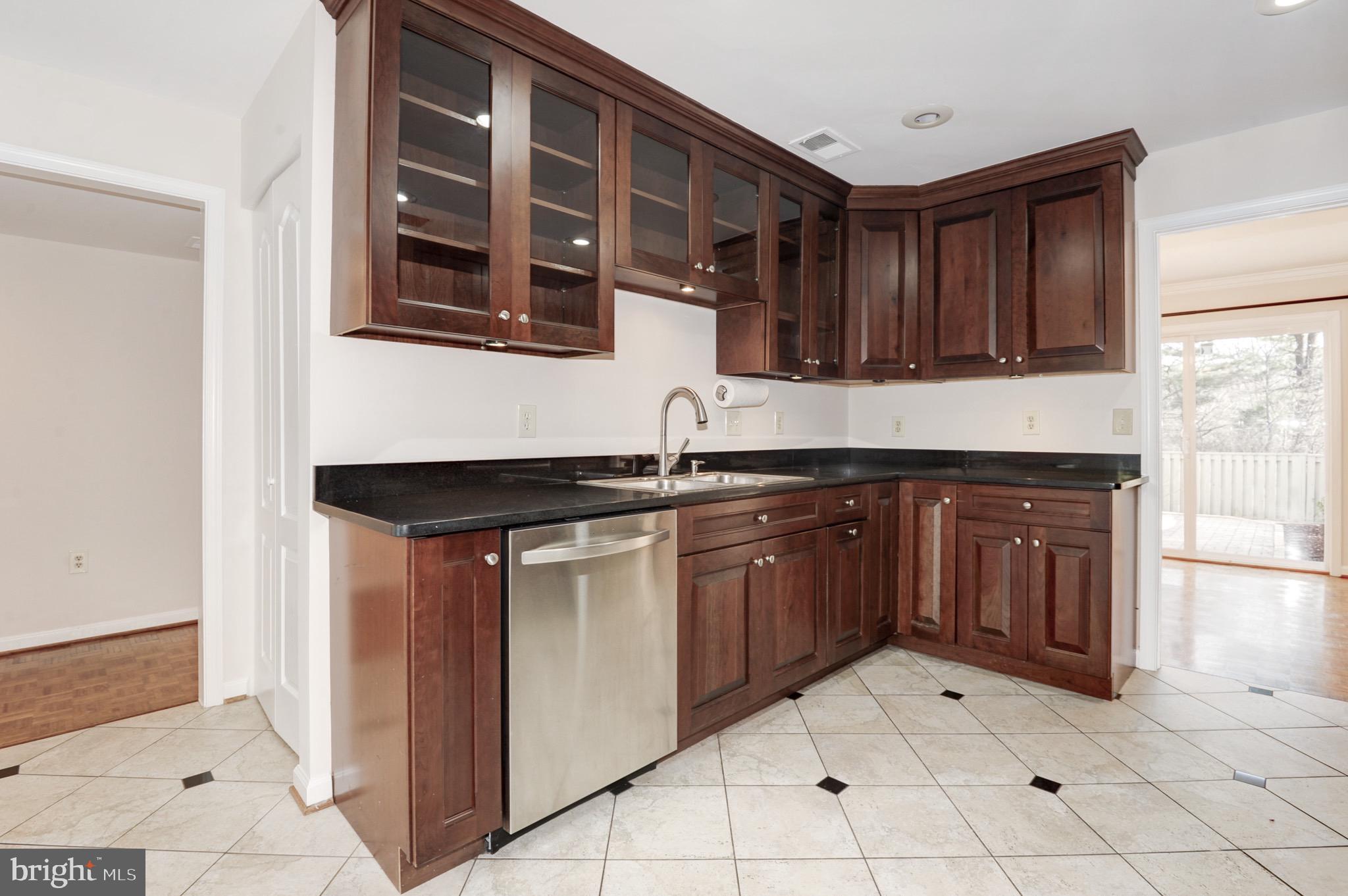 RESTON - Residential Lease