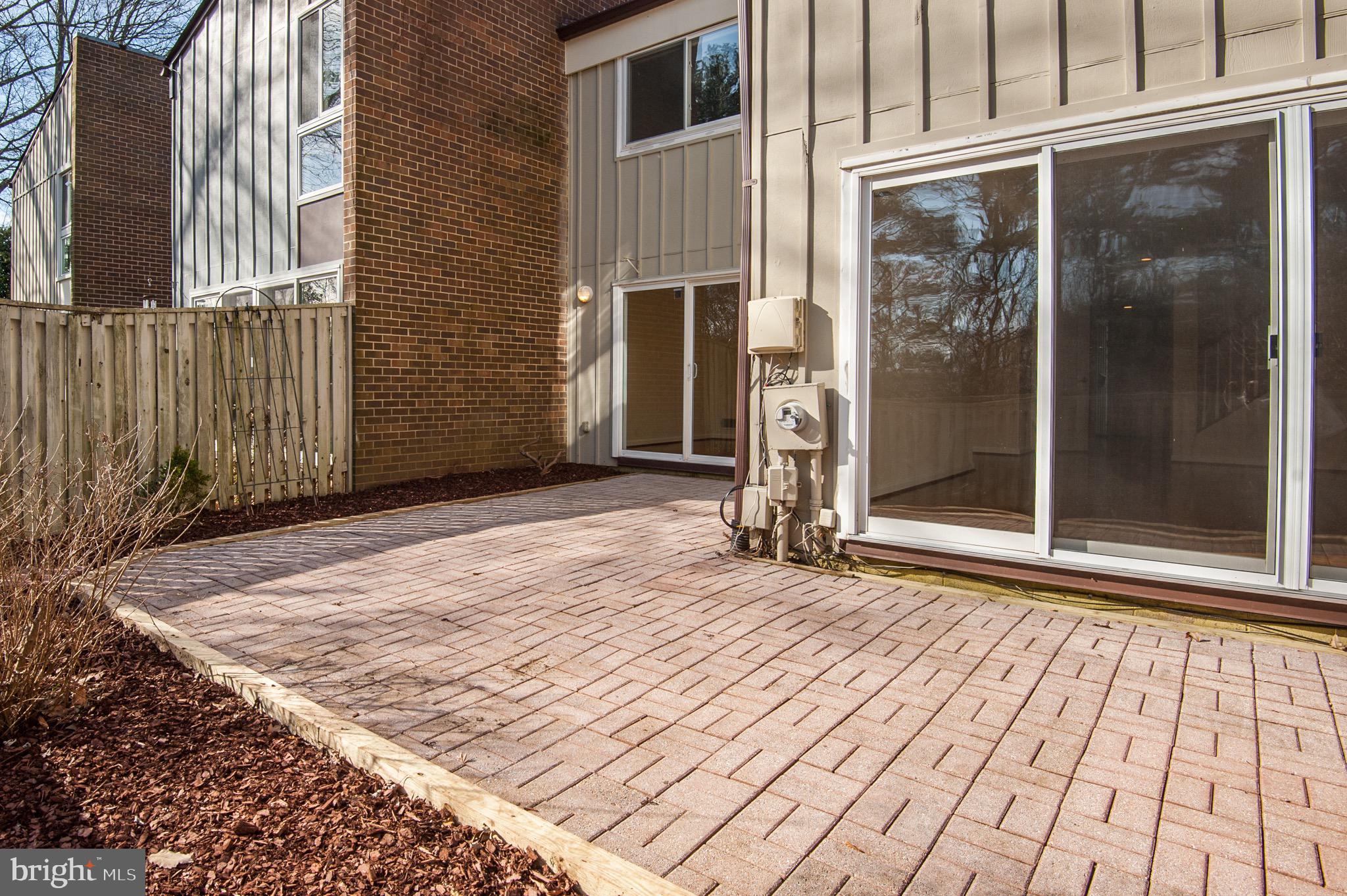 RESTON - Residential Lease