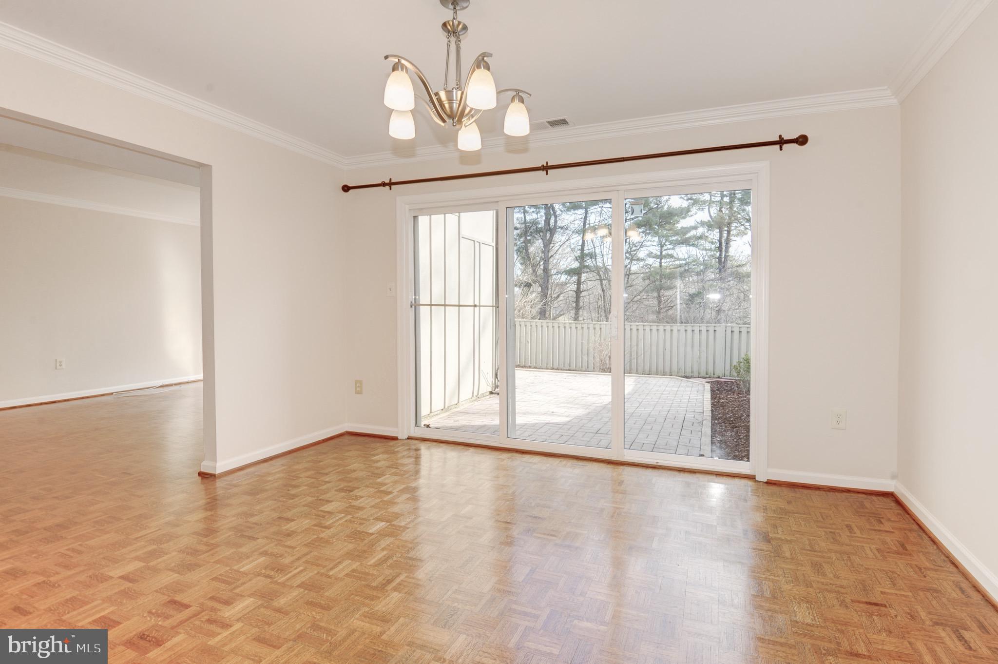 RESTON - Residential Lease