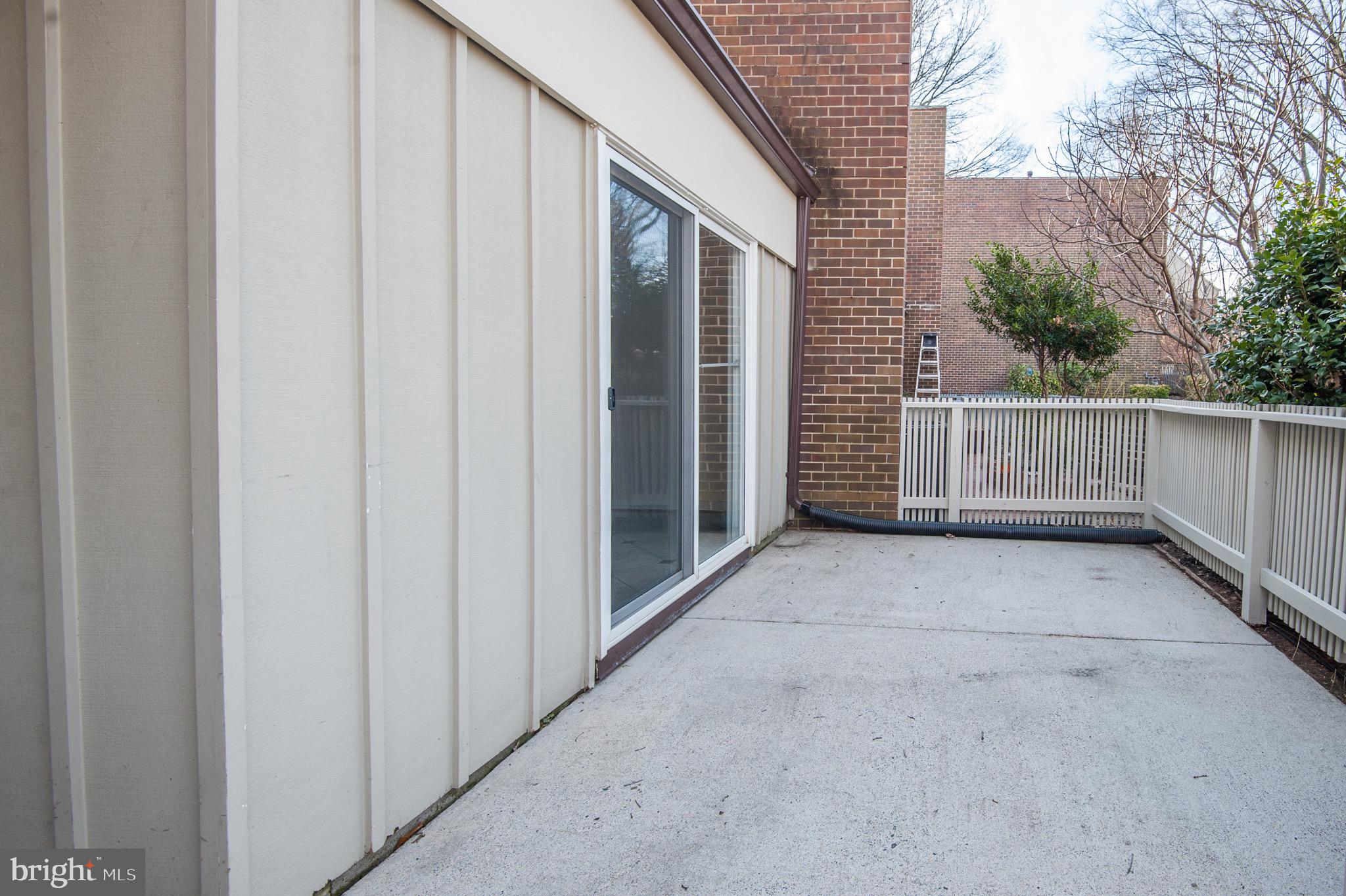 RESTON - Residential Lease