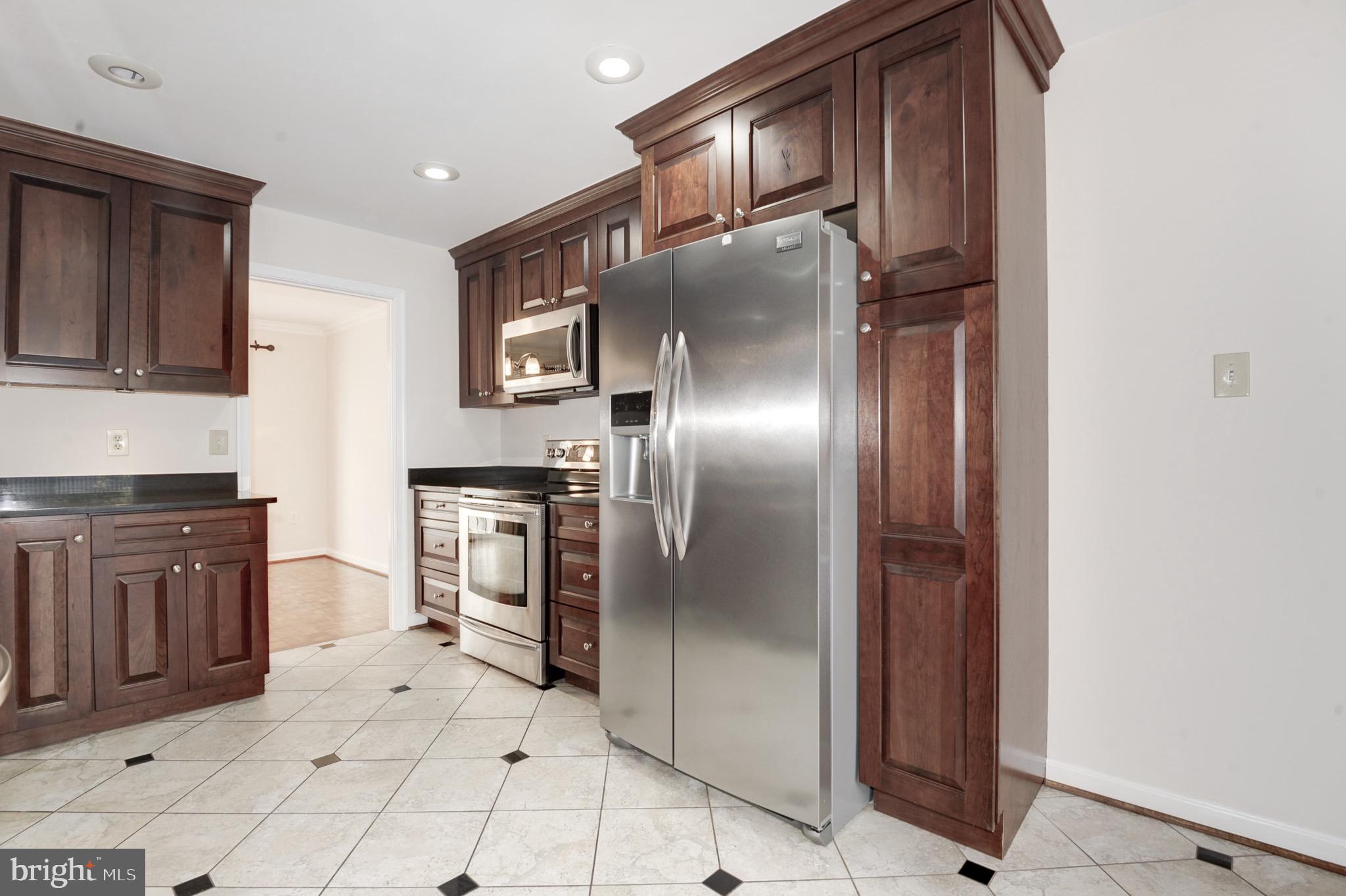 RESTON - Residential Lease