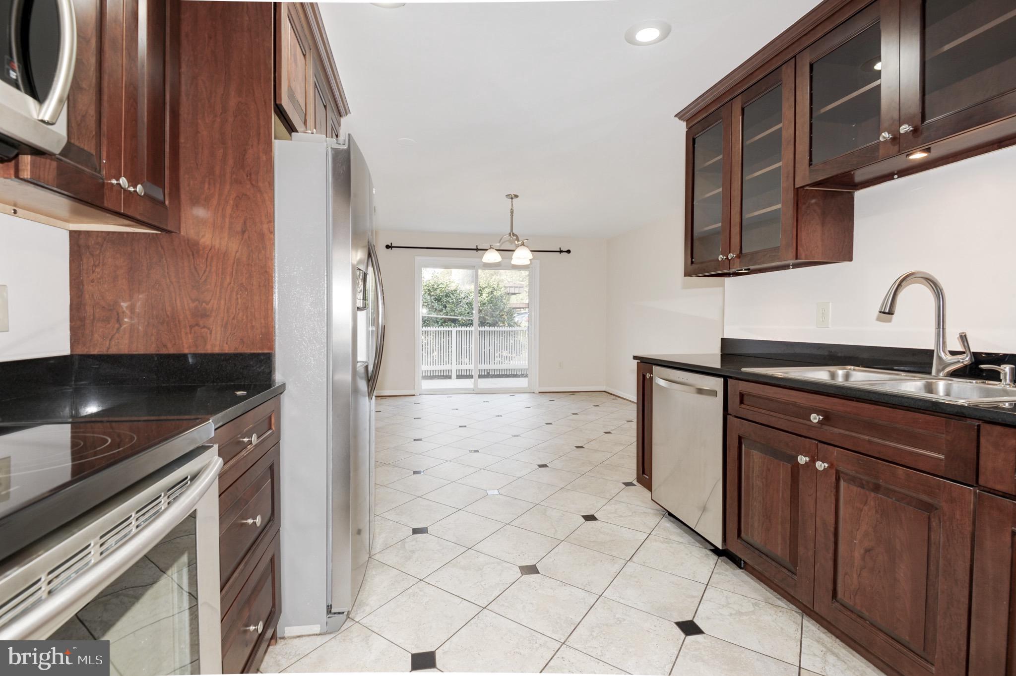 RESTON - Residential Lease