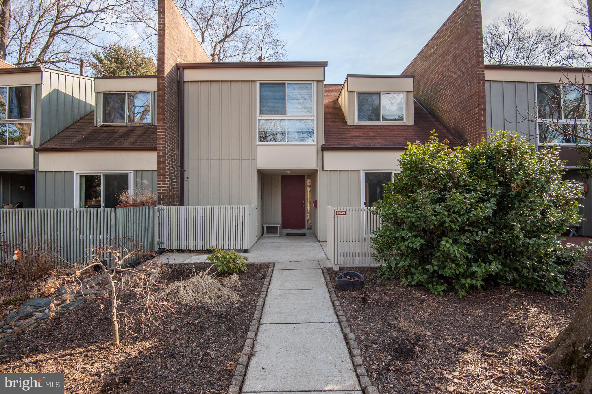 RESTON - Residential Lease