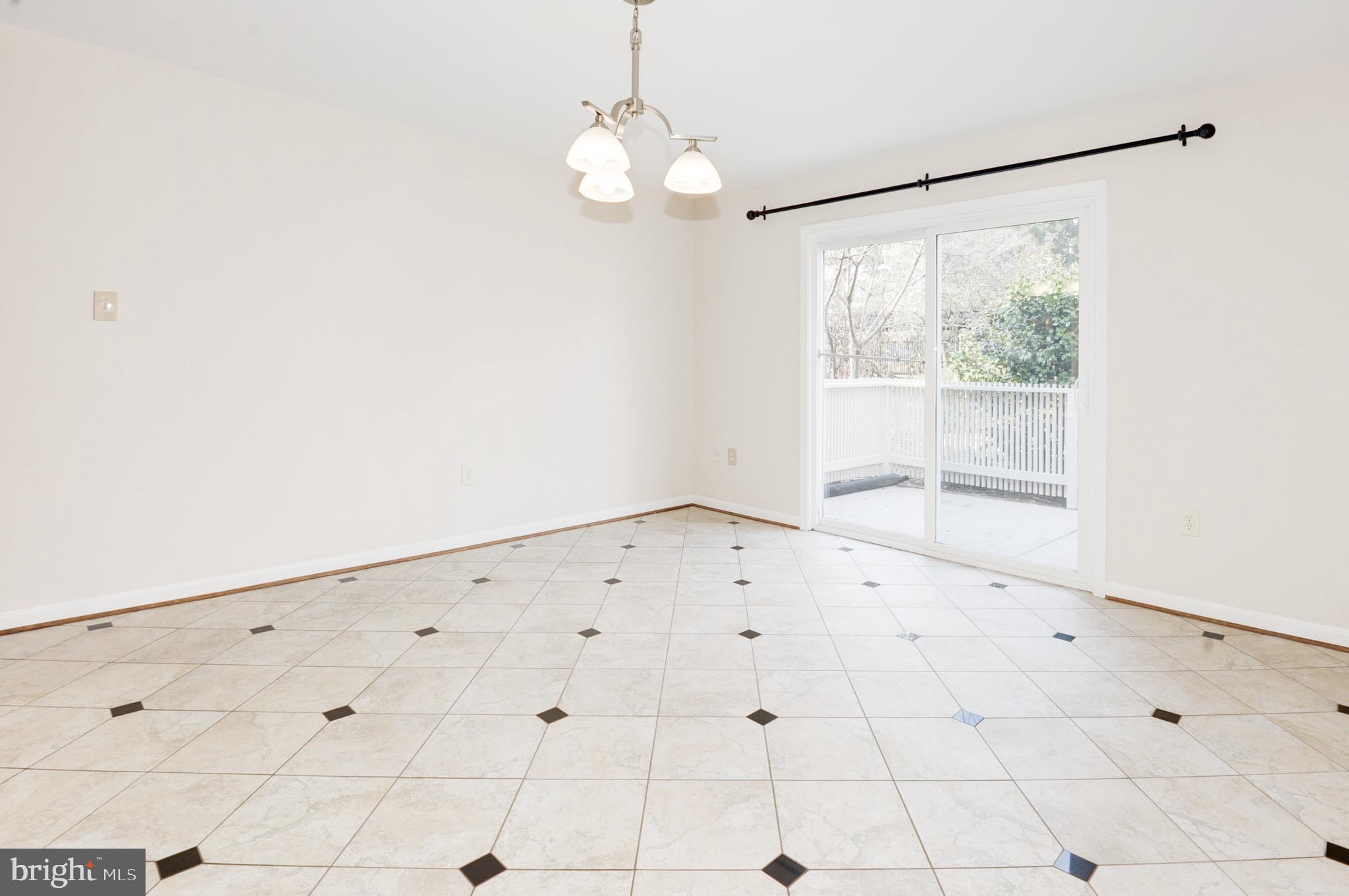 RESTON - Residential Lease