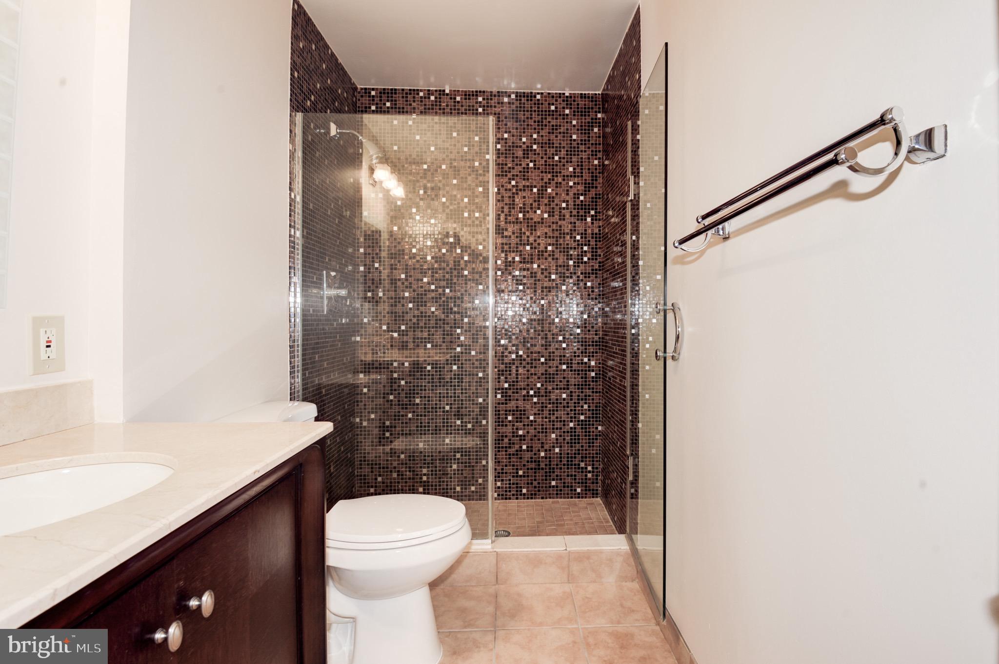 RESTON - Residential Lease