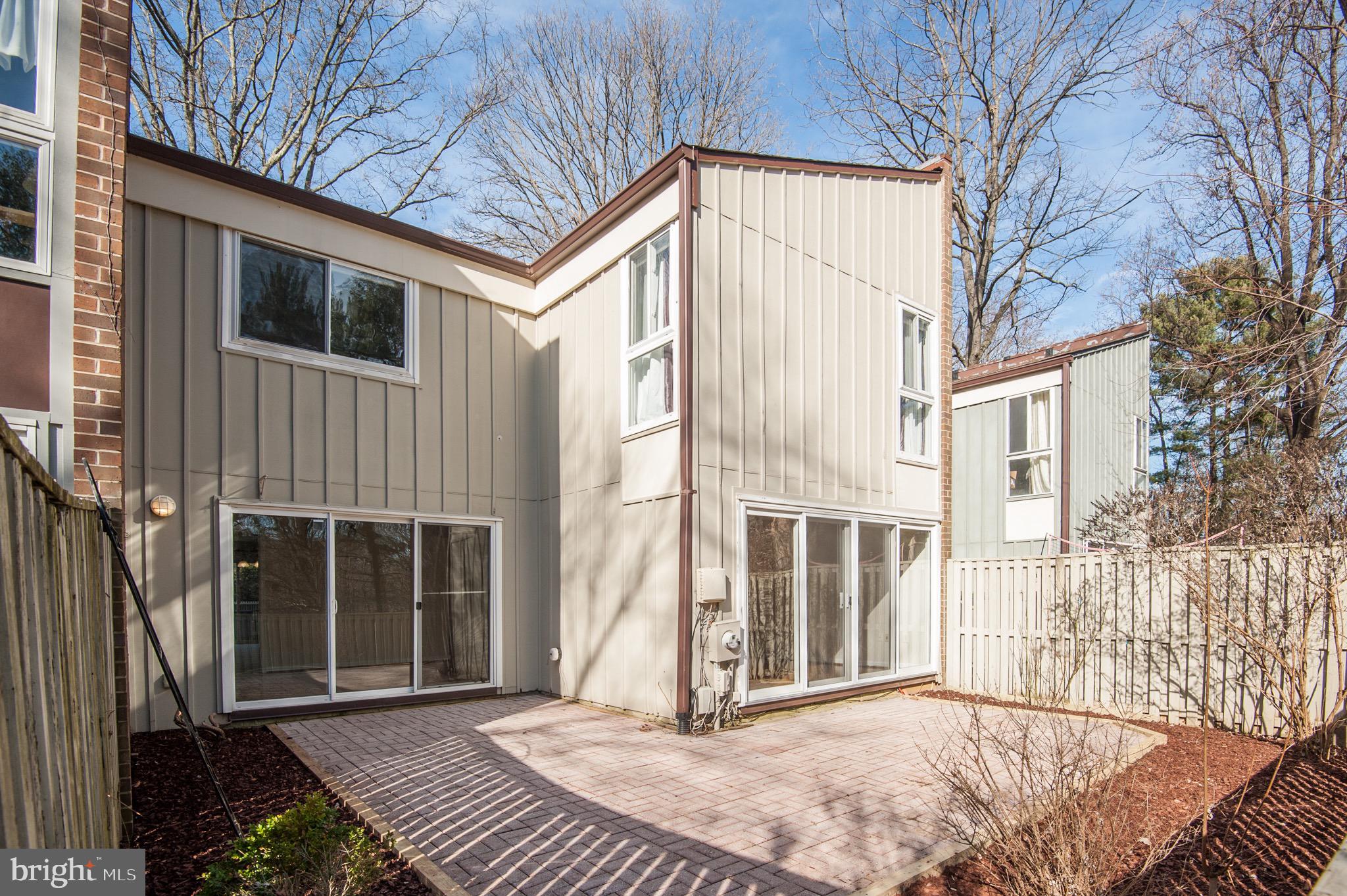 RESTON - Residential Lease