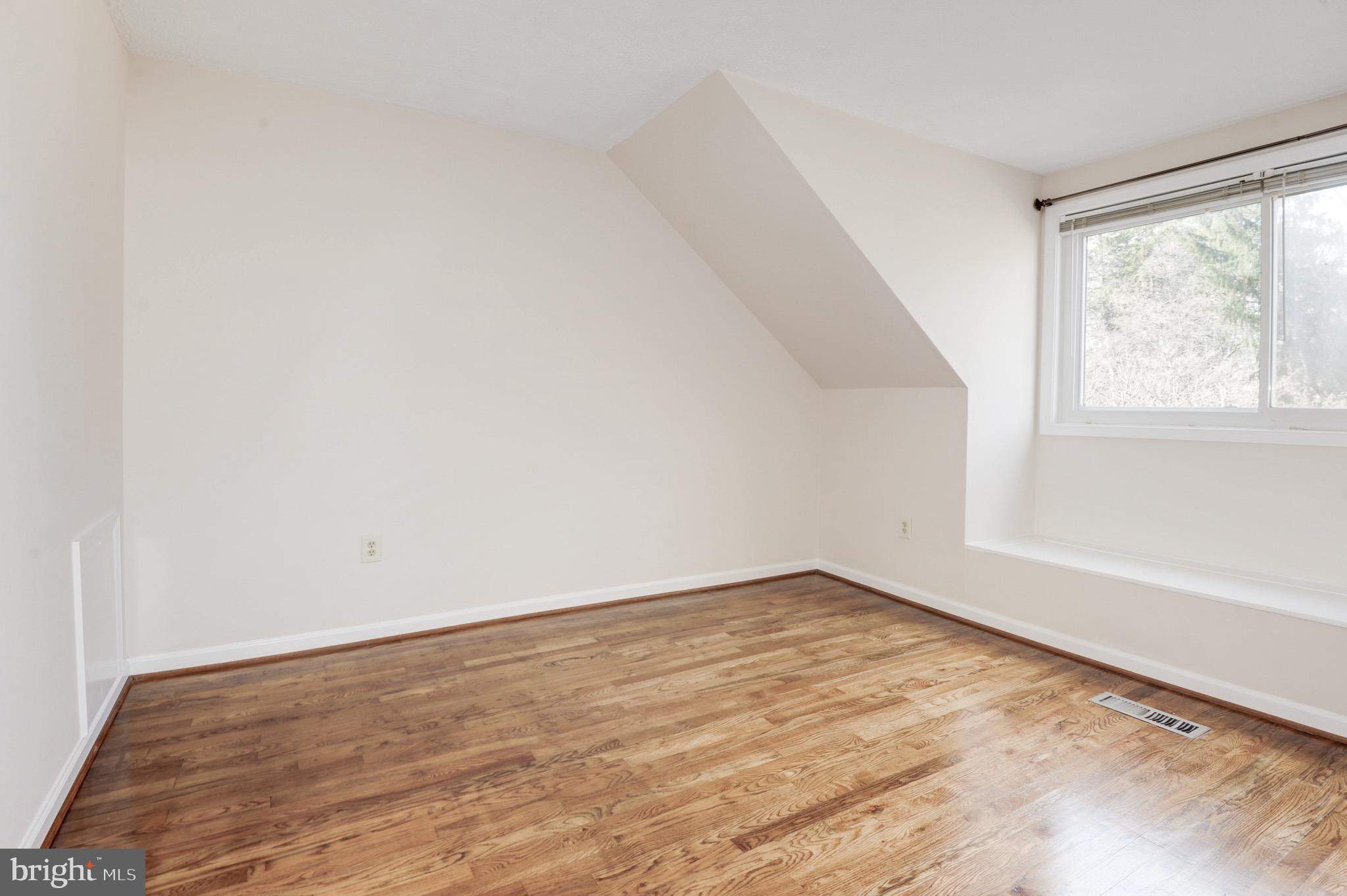 RESTON - Residential Lease