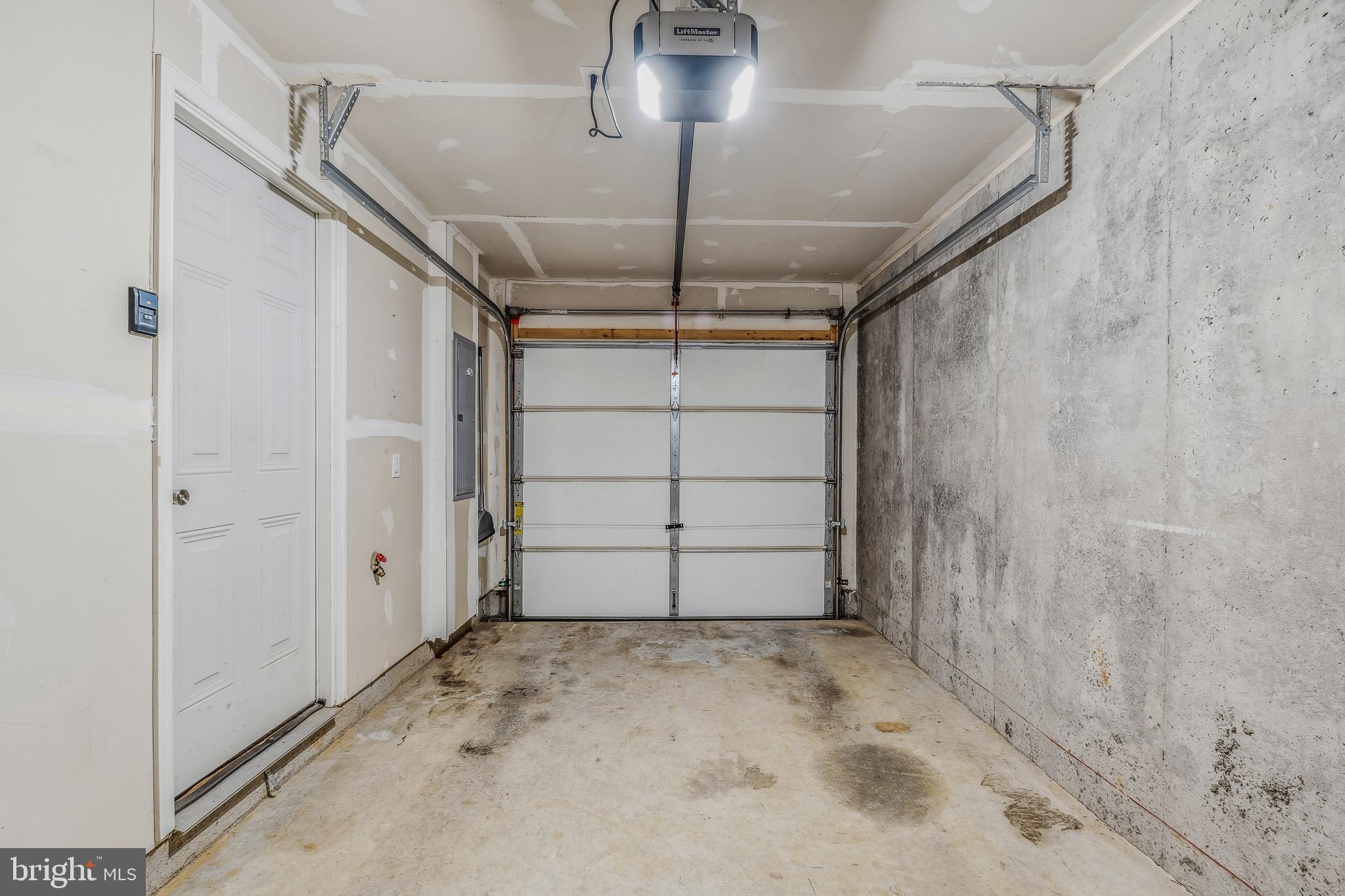 WINDMILL CROSSING - Residential Lease