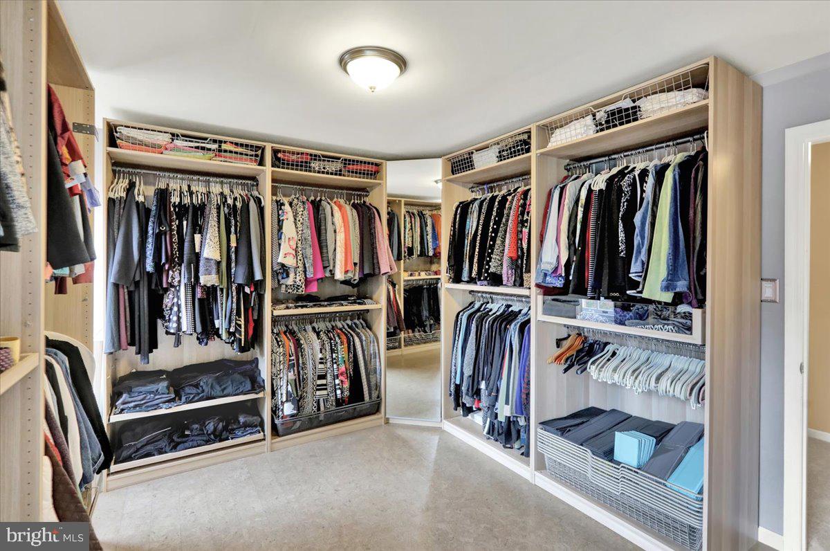 PATHFINDER VALLEY - Residential