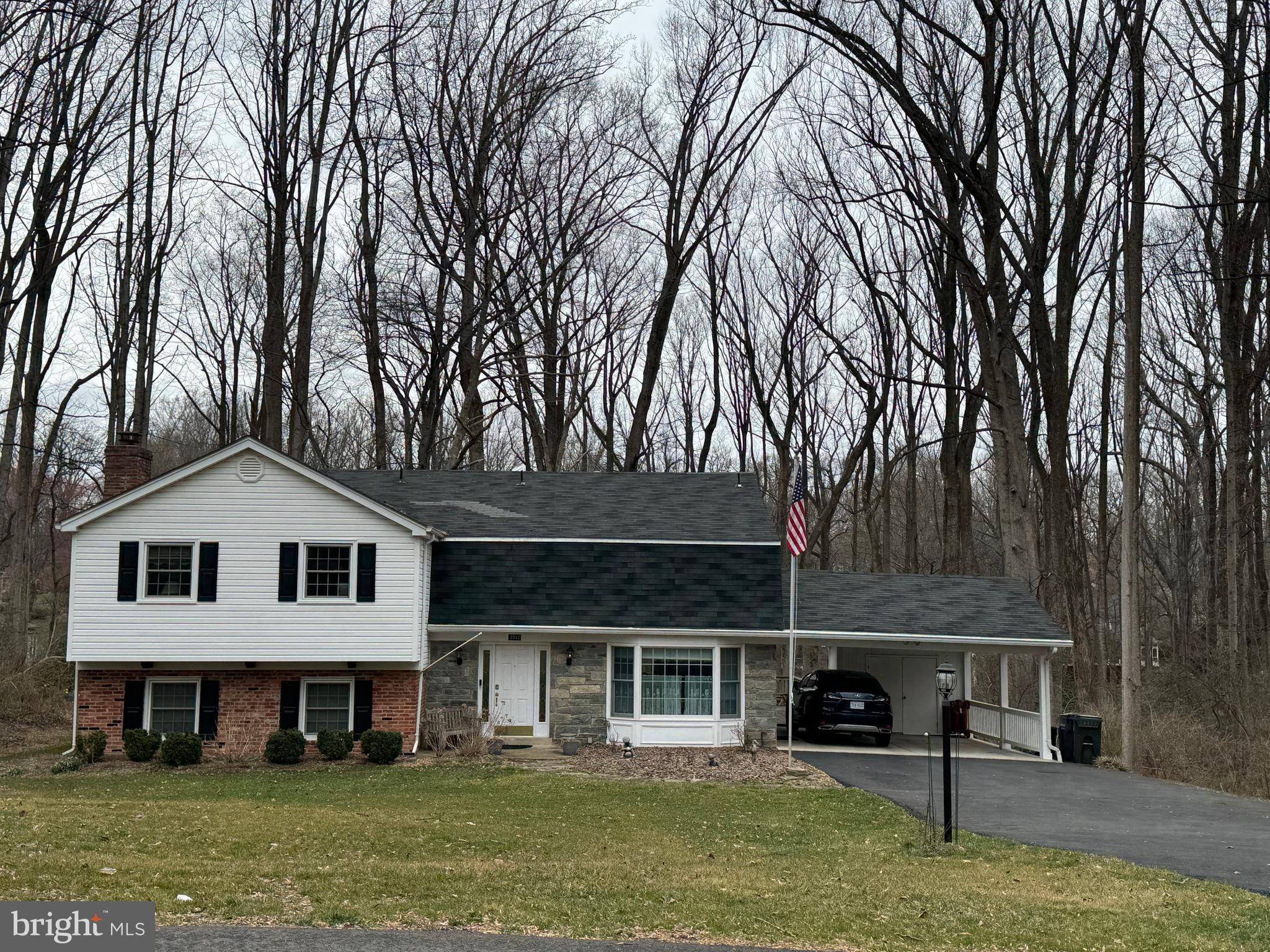 2042 CARRHILL ROAD