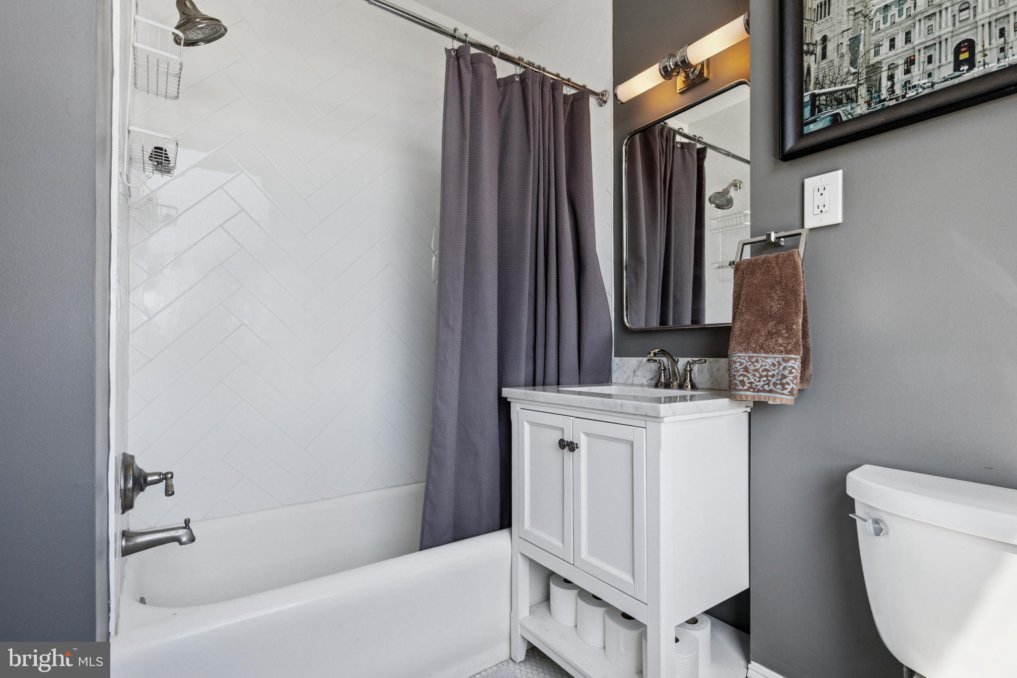 CENTER CITY - Residential Lease